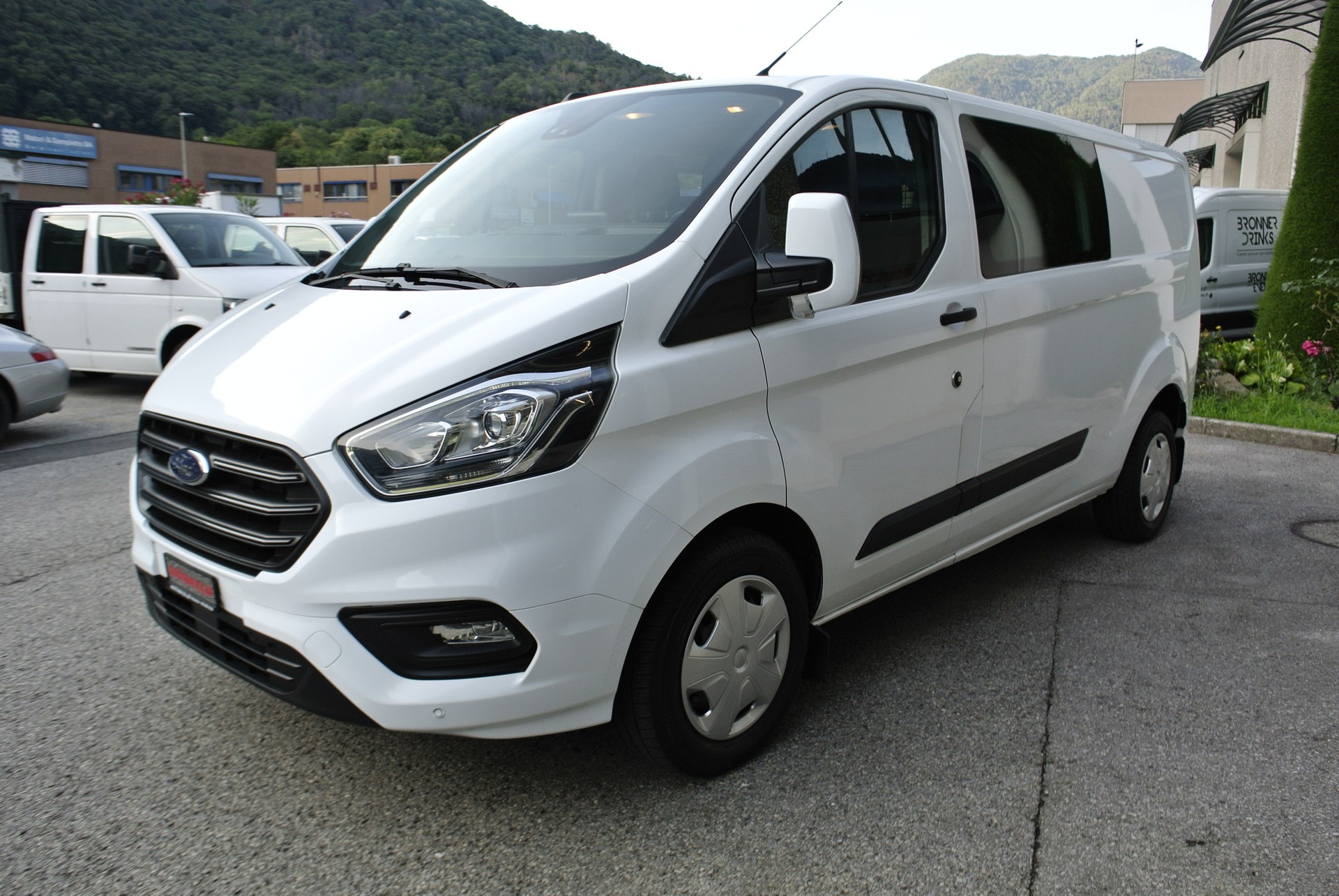 FORD Transit Custom Van 320 L2H1 DK Trend-image-0