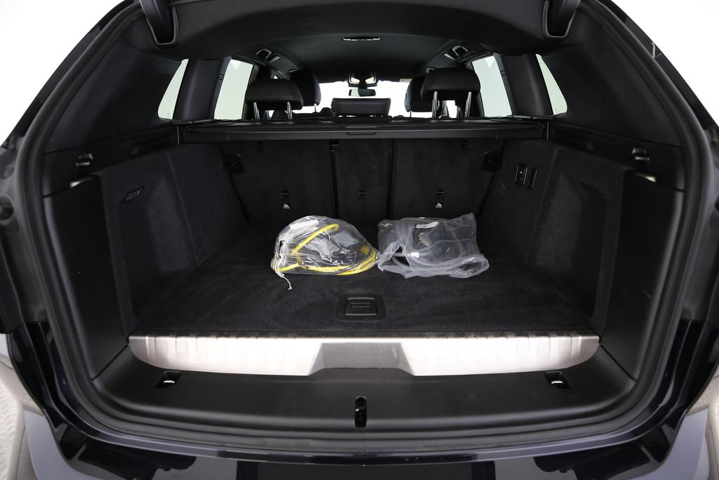 BMW X3 30e xDrive-image-15