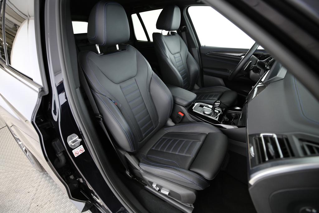 BMW X3 30e xDrive-image-14