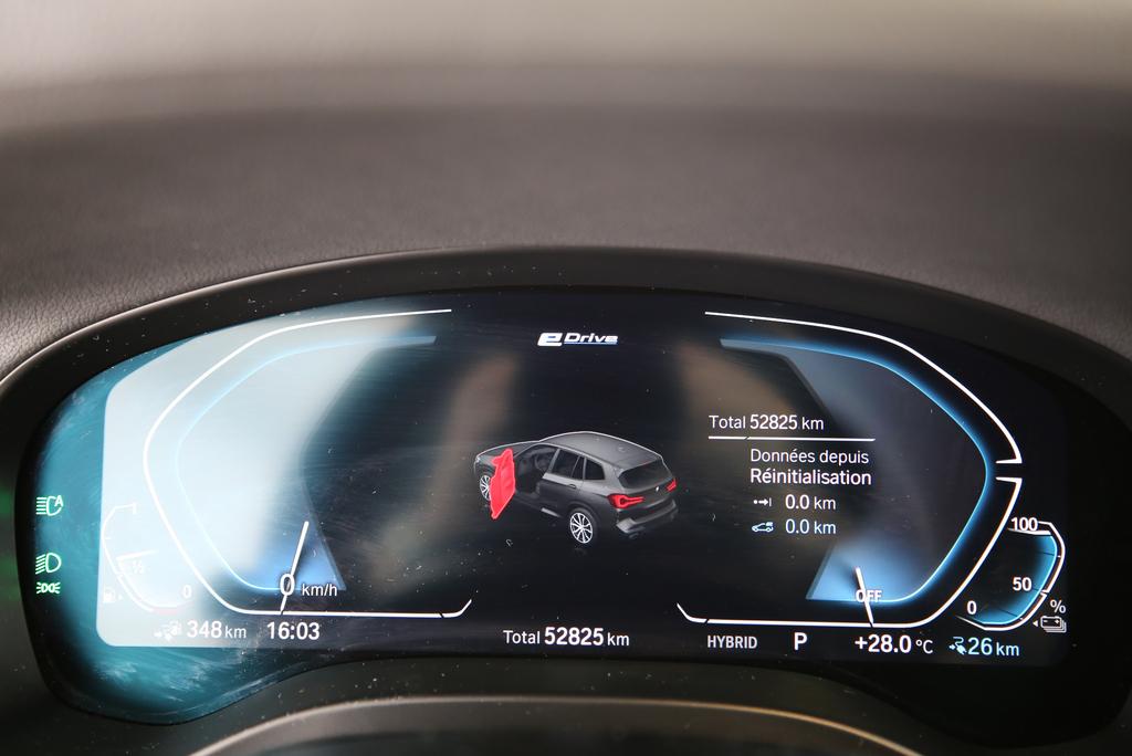 BMW X3 30e xDrive-image-18