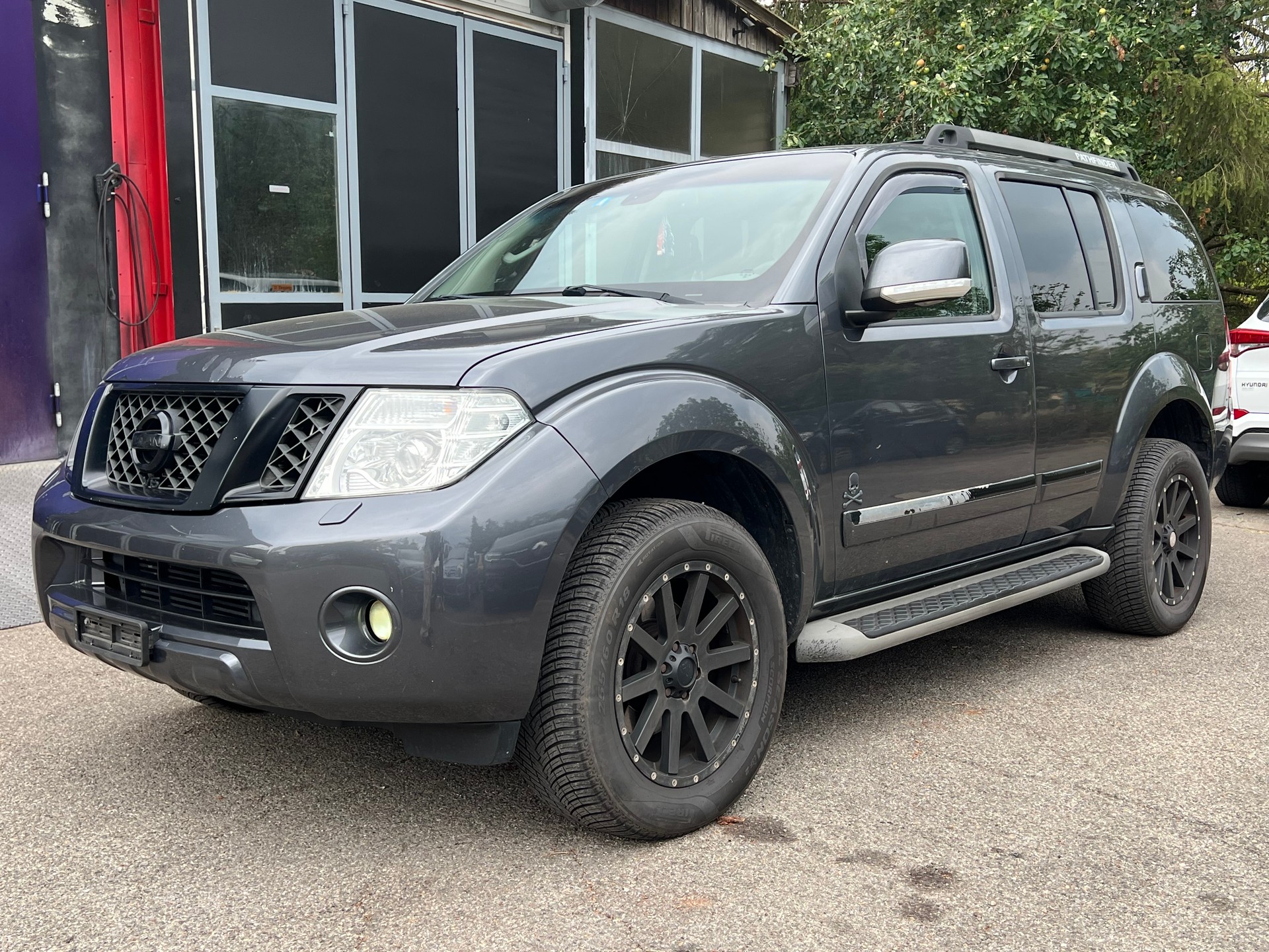 NISSAN Pathfinder 3.0 dCi LE Automatic-image-2