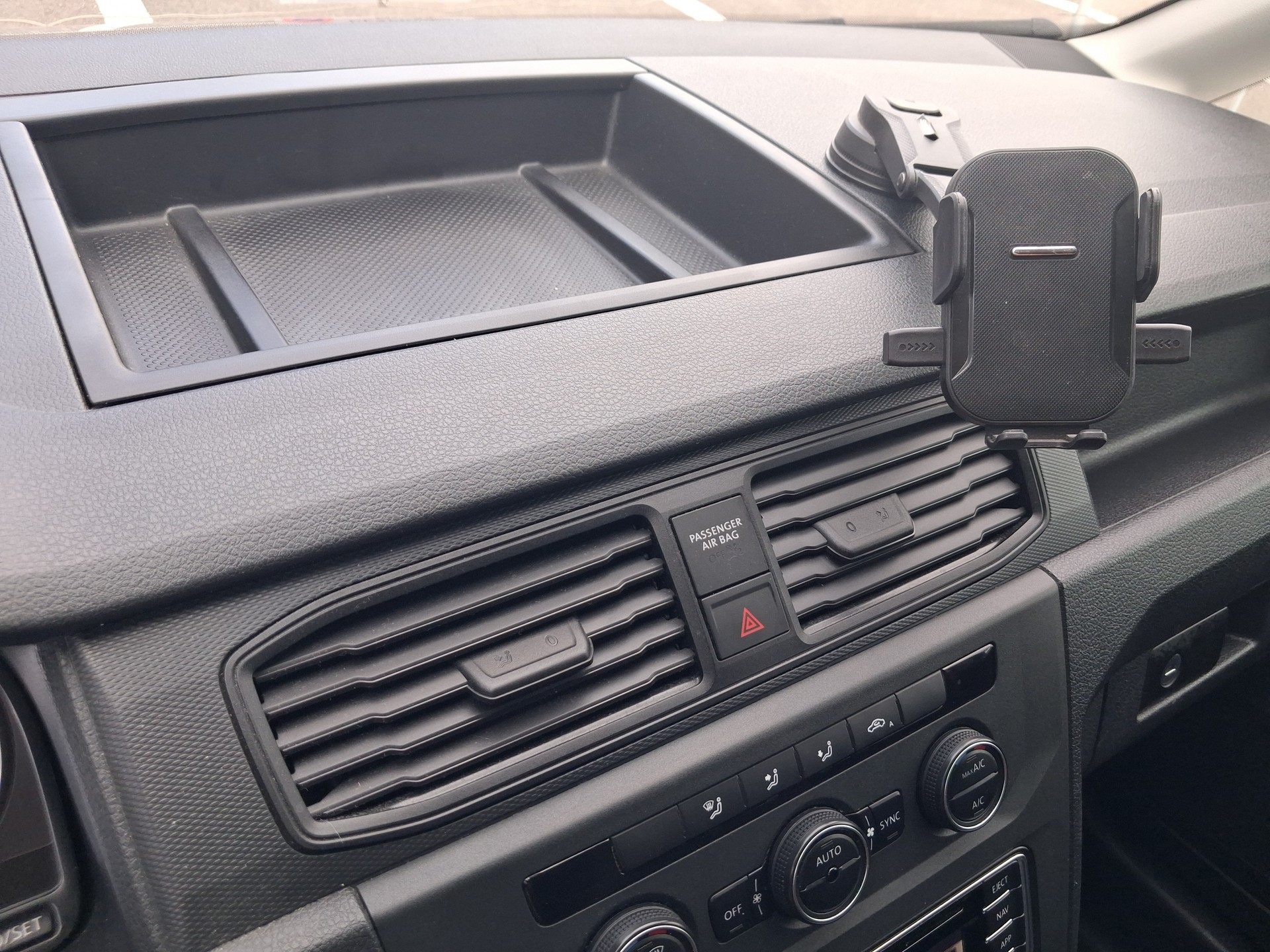 VW Caddy 2.0TDI BlueMotion Technology DSG-image-9