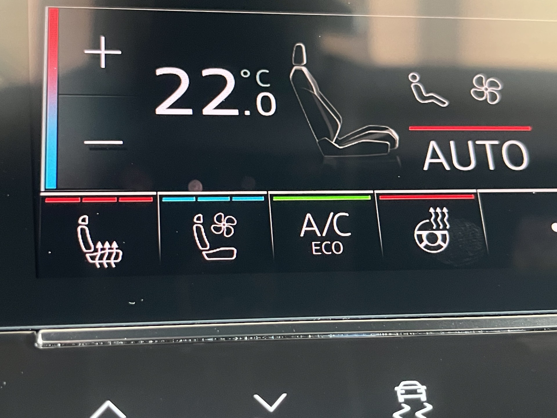 AUDI RSQ8 performance quattro*Panodach, Standheizung, AHK, Luftfederung, (5-Jahre Garantie)-image-28
