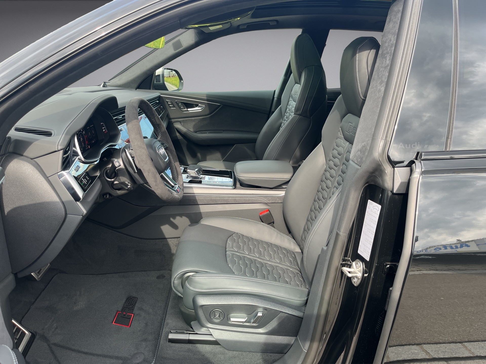 AUDI RSQ8 performance quattro*Panodach, Standheizung, AHK, Luftfederung, (5-Jahre Garantie)-image-8