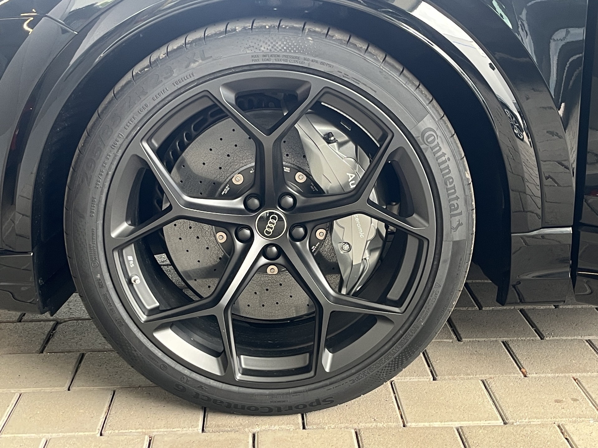 AUDI RSQ8 performance quattro*Panodach, Standheizung, AHK, Luftfederung, (5-Jahre Garantie)-image-30