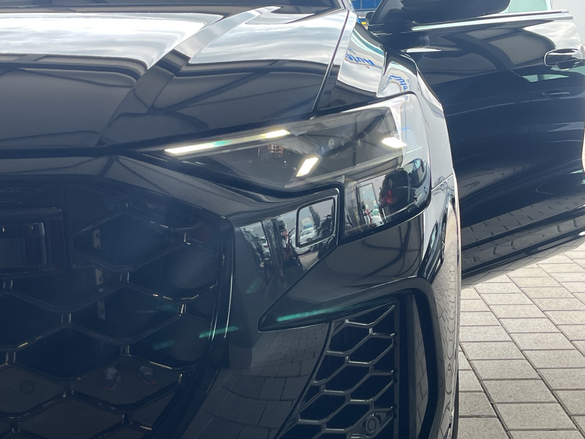 AUDI RSQ8 performance quattro*Panodach, Standheizung, AHK, Luftfederung, (5-Jahre Garantie)-image-31