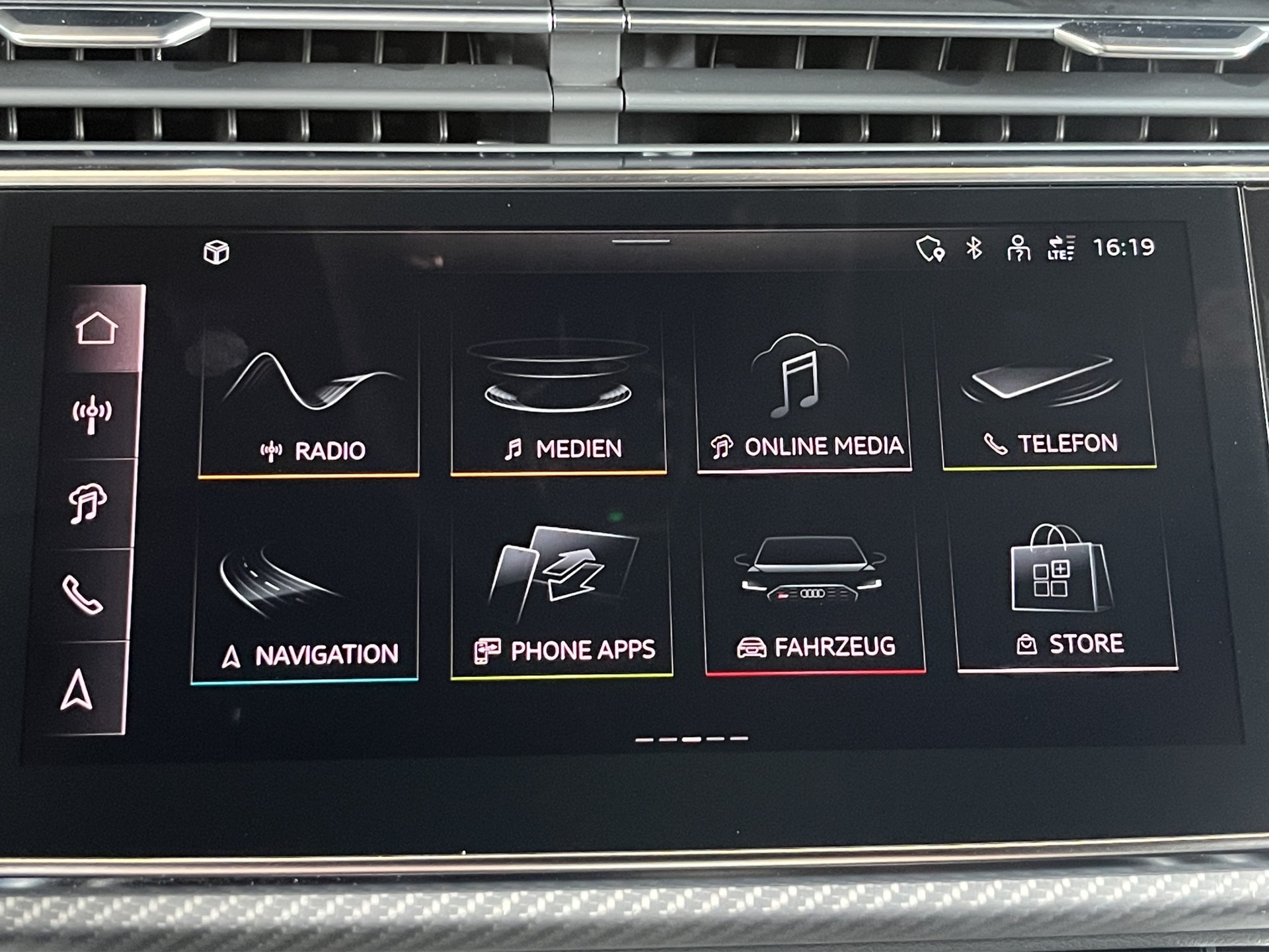 AUDI RSQ8 performance quattro*Panodach, Standheizung, AHK, Luftfederung, (5-Jahre Garantie)-image-26