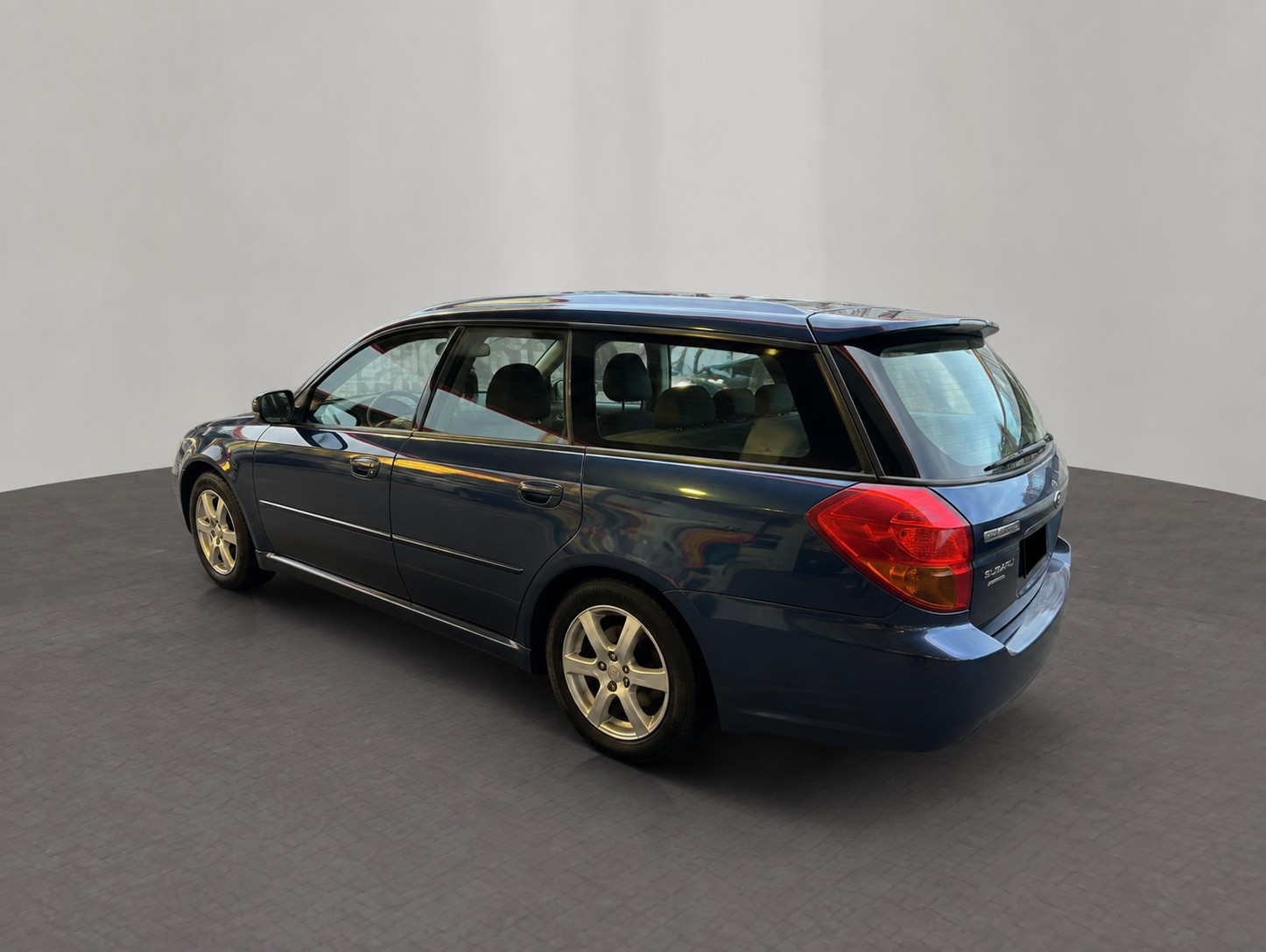 SUBARU Legacy 2. 0R AWD-image-1