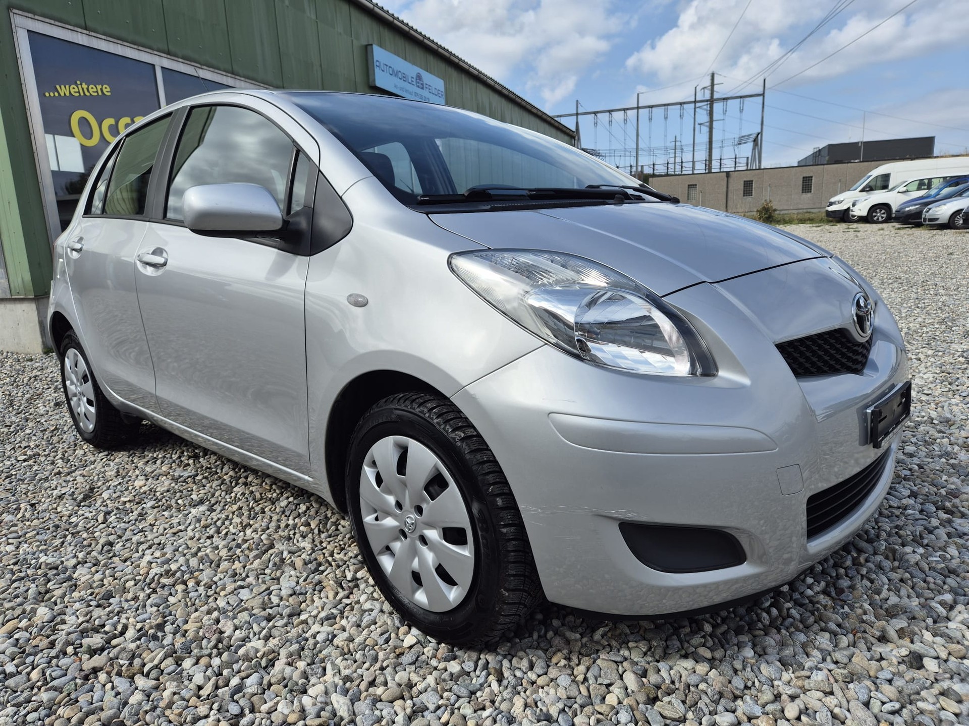 TOYOTA Yaris 1.33 Linea Luna-image-2