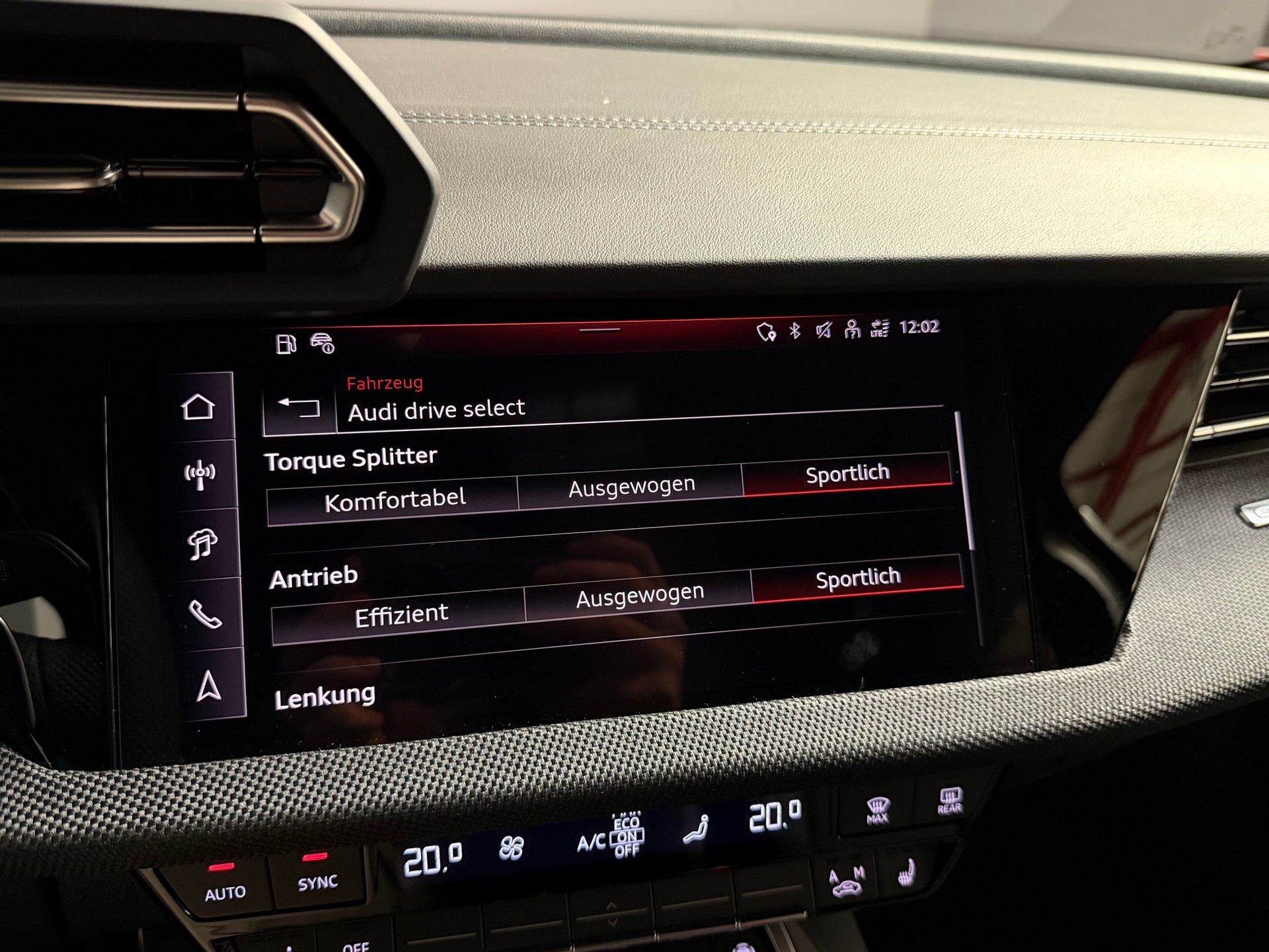AUDI S3 Sportback TFSI quattro S-tronic-image-31