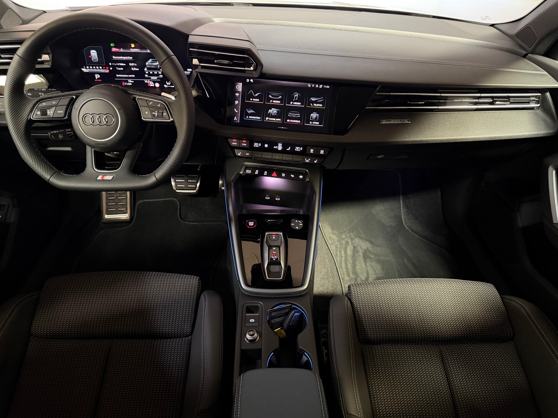 AUDI S3 Sportback TFSI quattro S-tronic-image-14