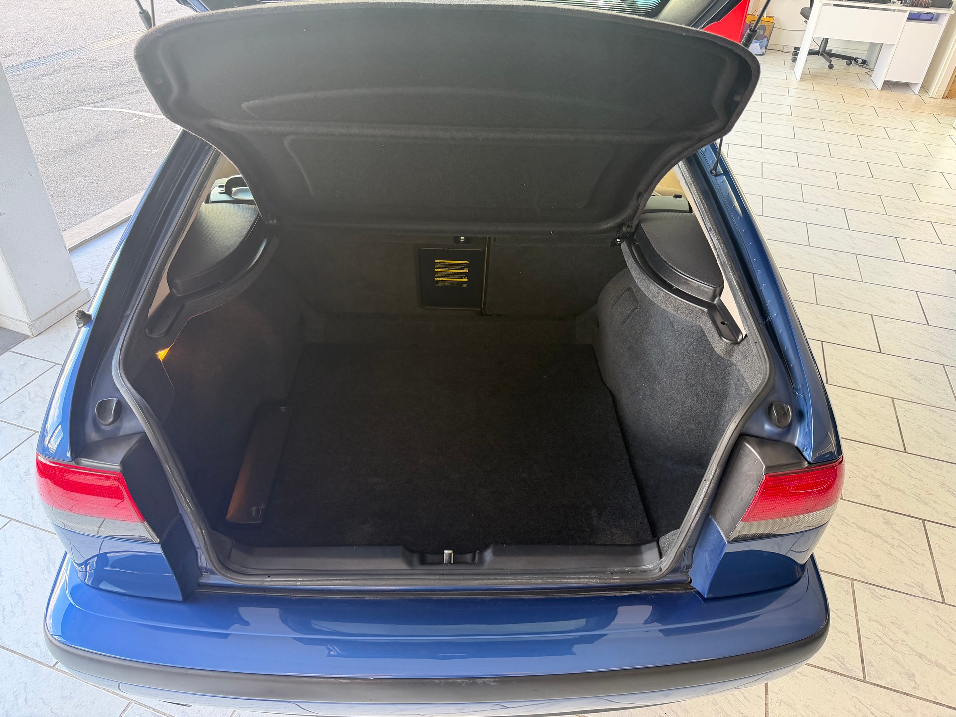 SAAB 9-3 2.0i-16 LPT-image-7
