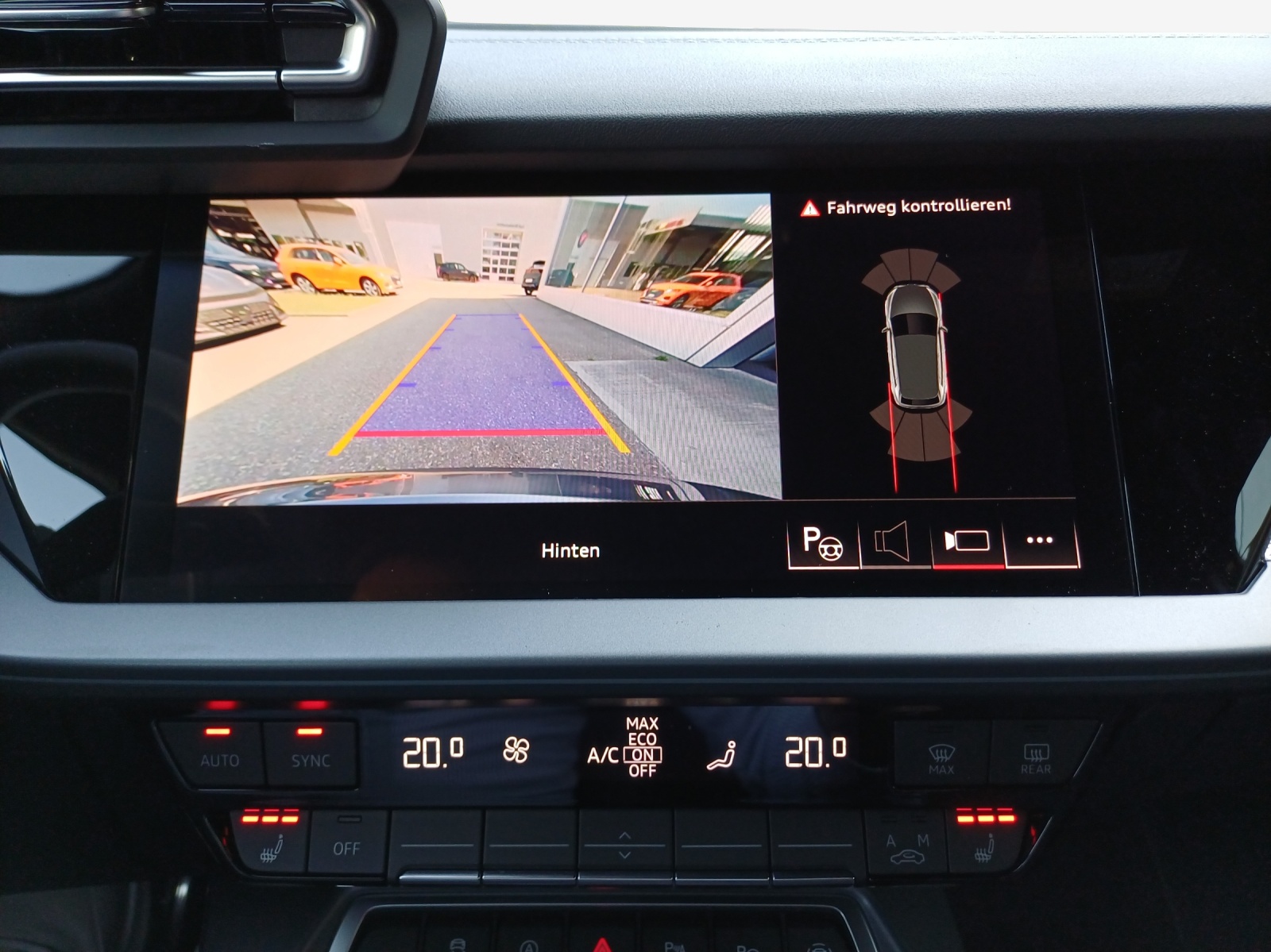 AUDI A3 Sportback TFSI 110 kW S line Attraction S tronic-image-15