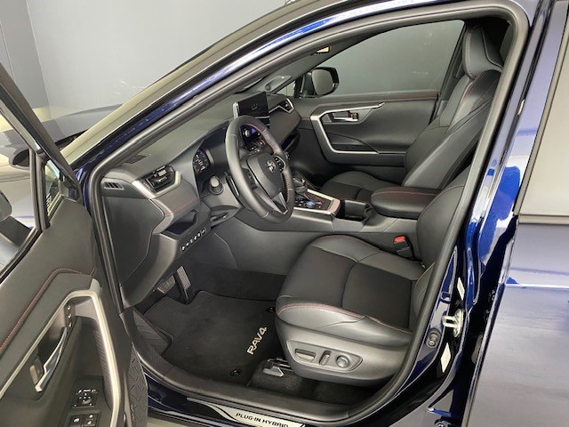 TOYOTA RAV-4 2.5 Plug-In-Hybrid Platinum-image-11