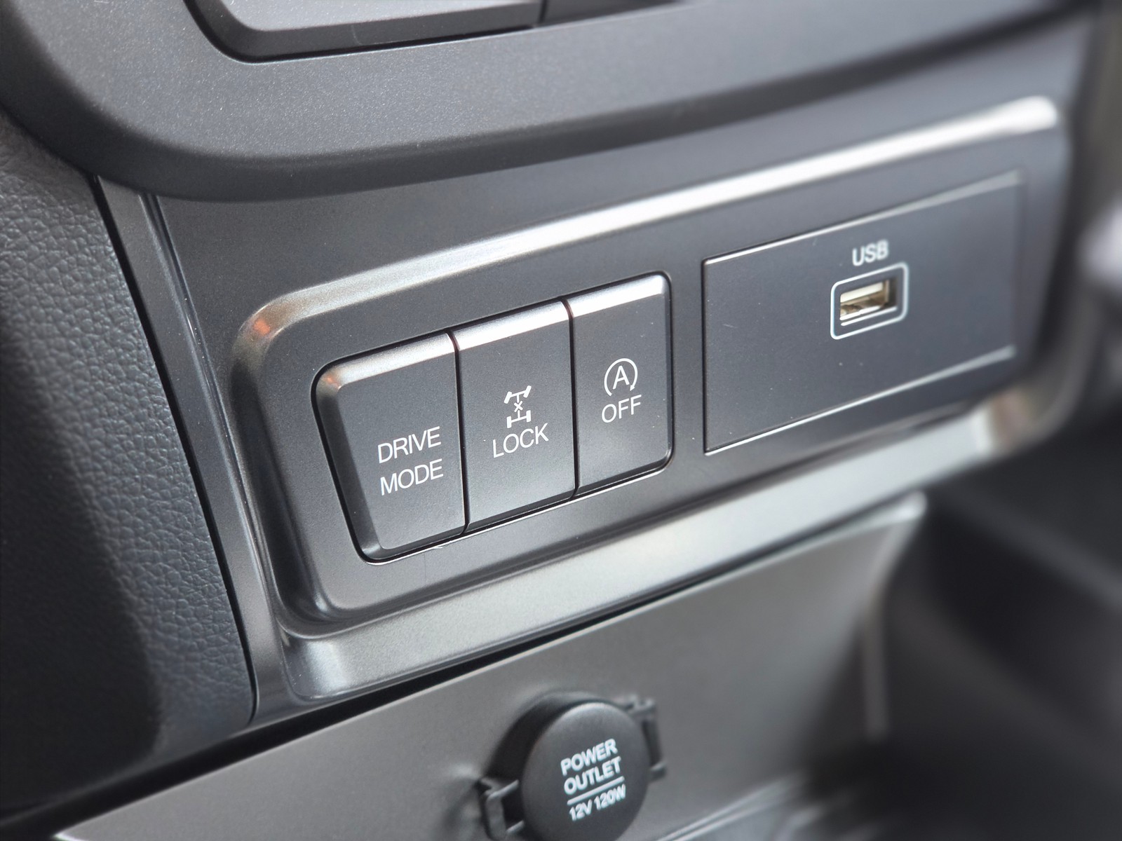 KGM Tivoli 1.5TGDI Steel4WD A — photo 8