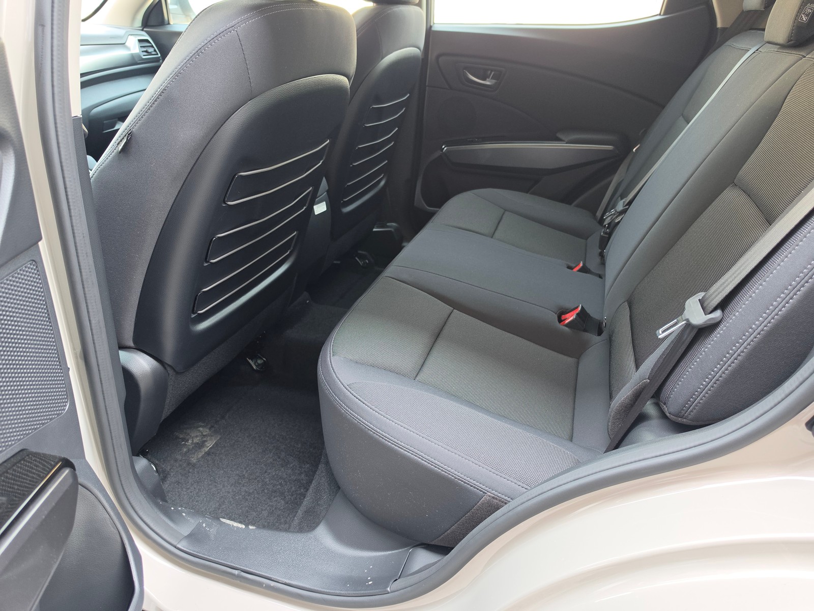 KGM Tivoli 1.5TGDI Steel4WD A — photo 10