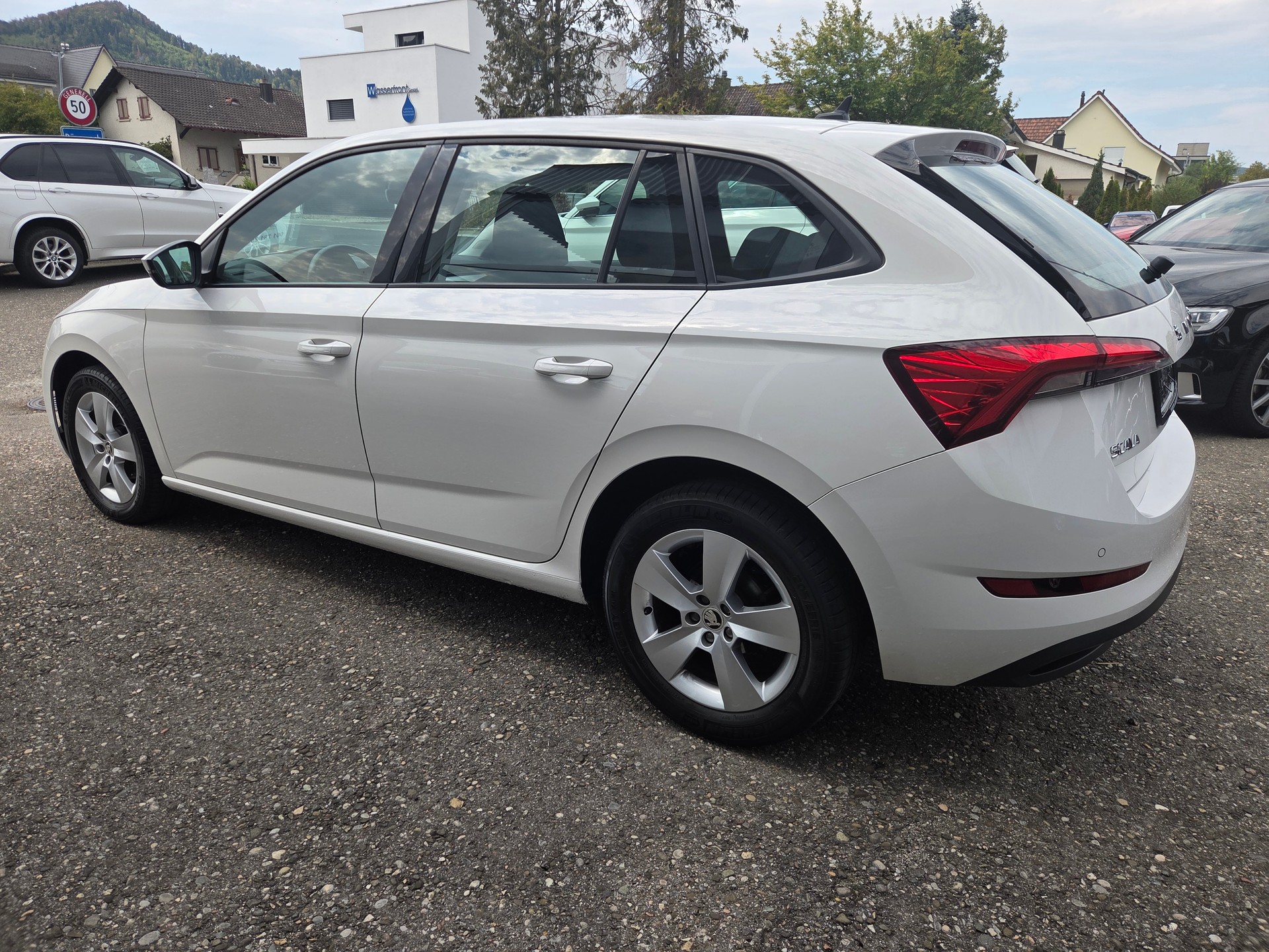SKODA Scala 1.5 TSI ACT Ambition DSG-image-4