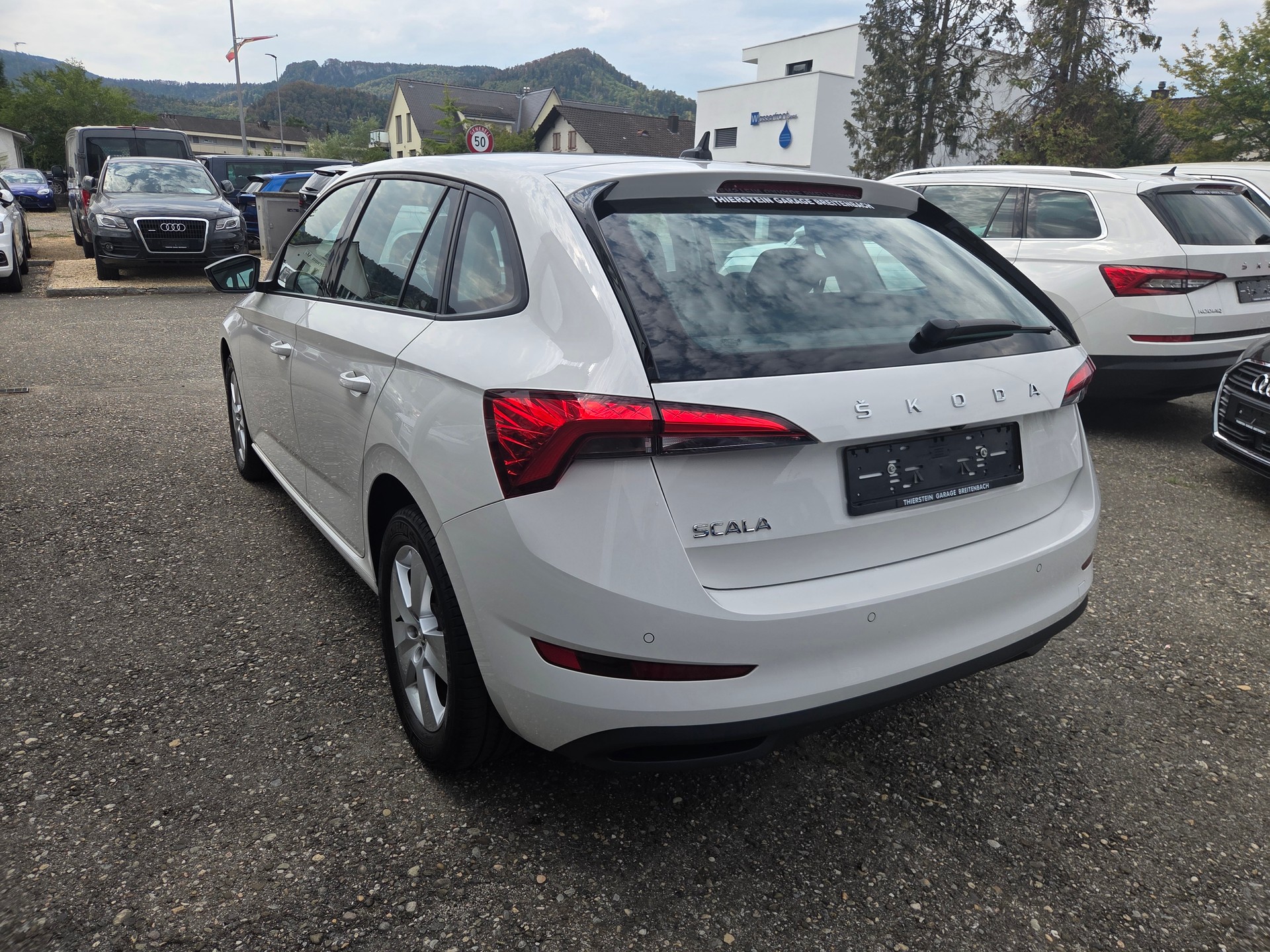 SKODA Scala 1.5 TSI ACT Ambition DSG-image-5