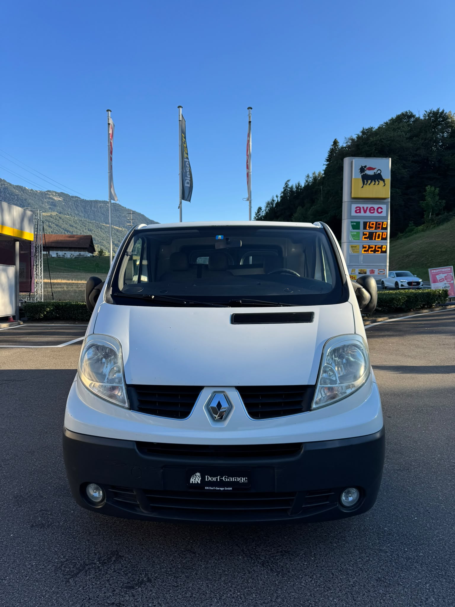 RENAULT Trafic 2.0 dCi 90 2.7t L1H1-image-1