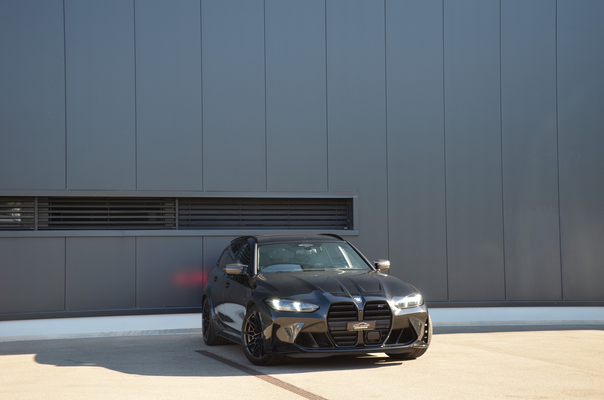 BMW M3 Touring xDrive Competition M-image-7