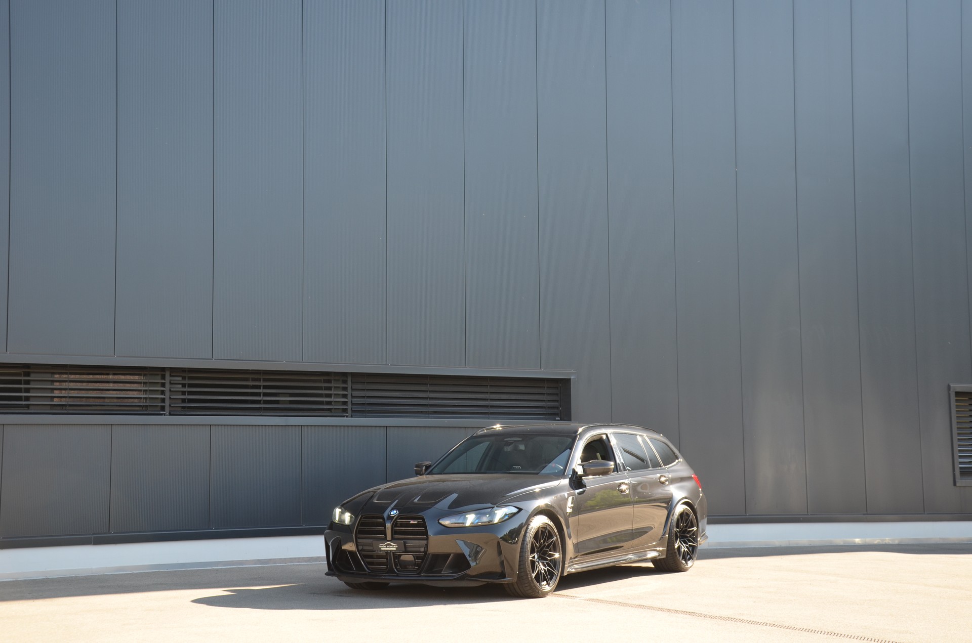 BMW M3 Touring xDrive Competition M-image-0