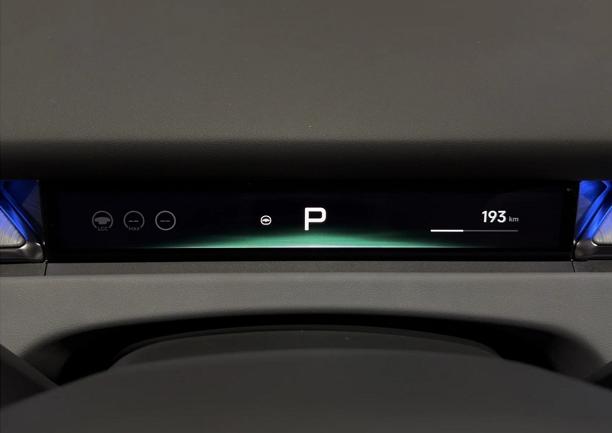 XPENG P7 + "Long Range"-image-8