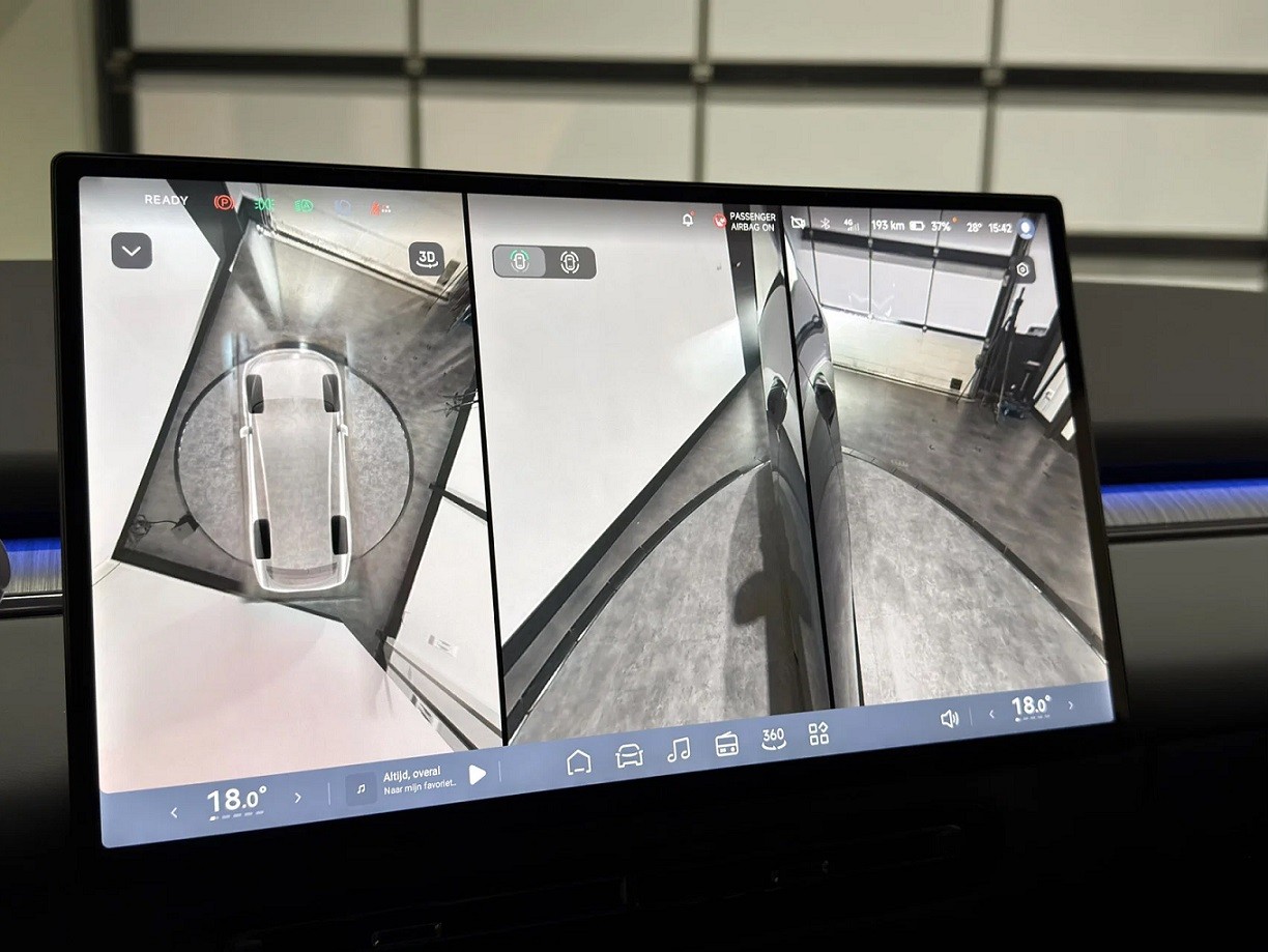 XPENG P7 + "Long Range"-image-27