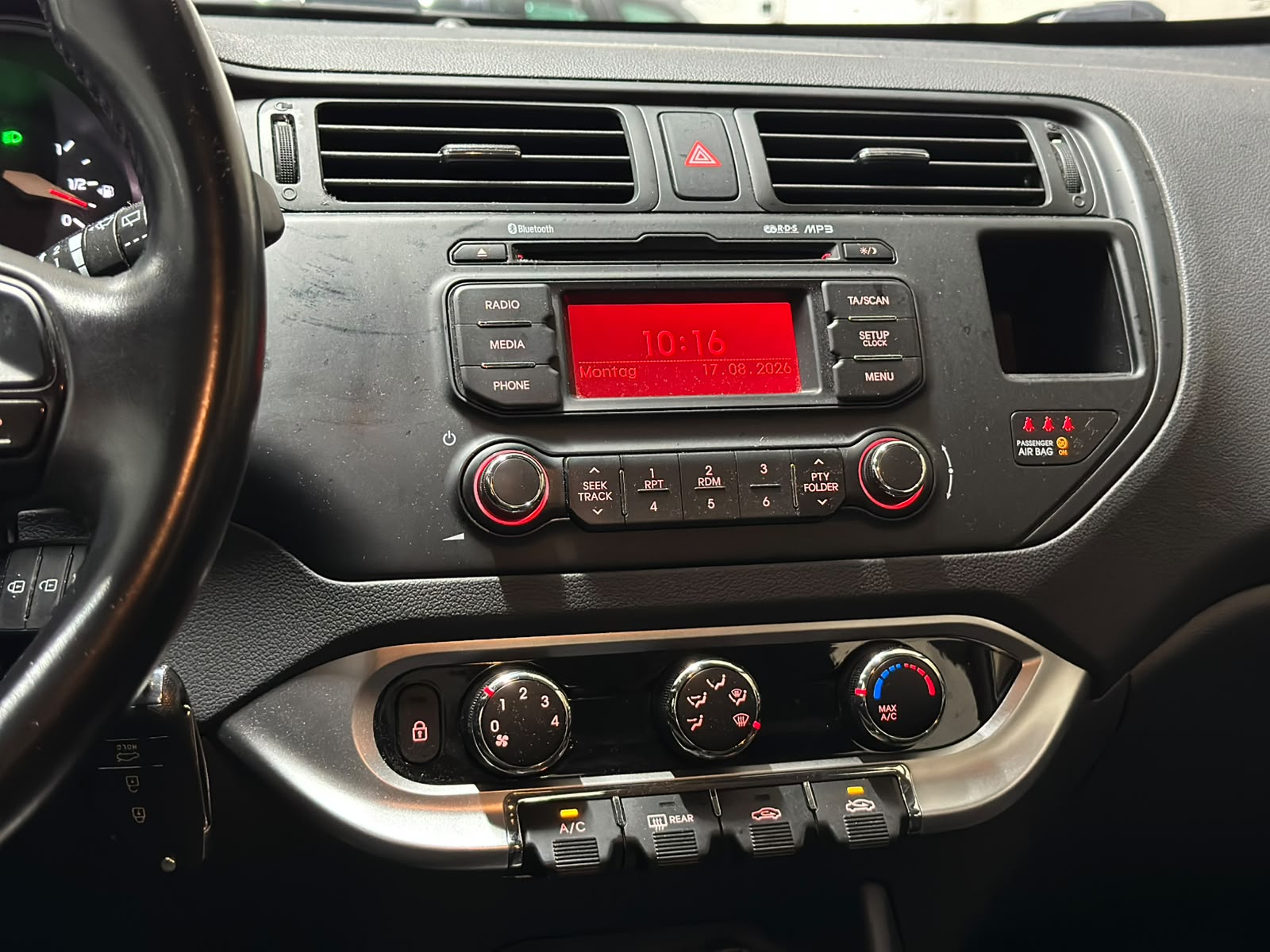 KIA Rio 1.4 CVVT Style-image-9