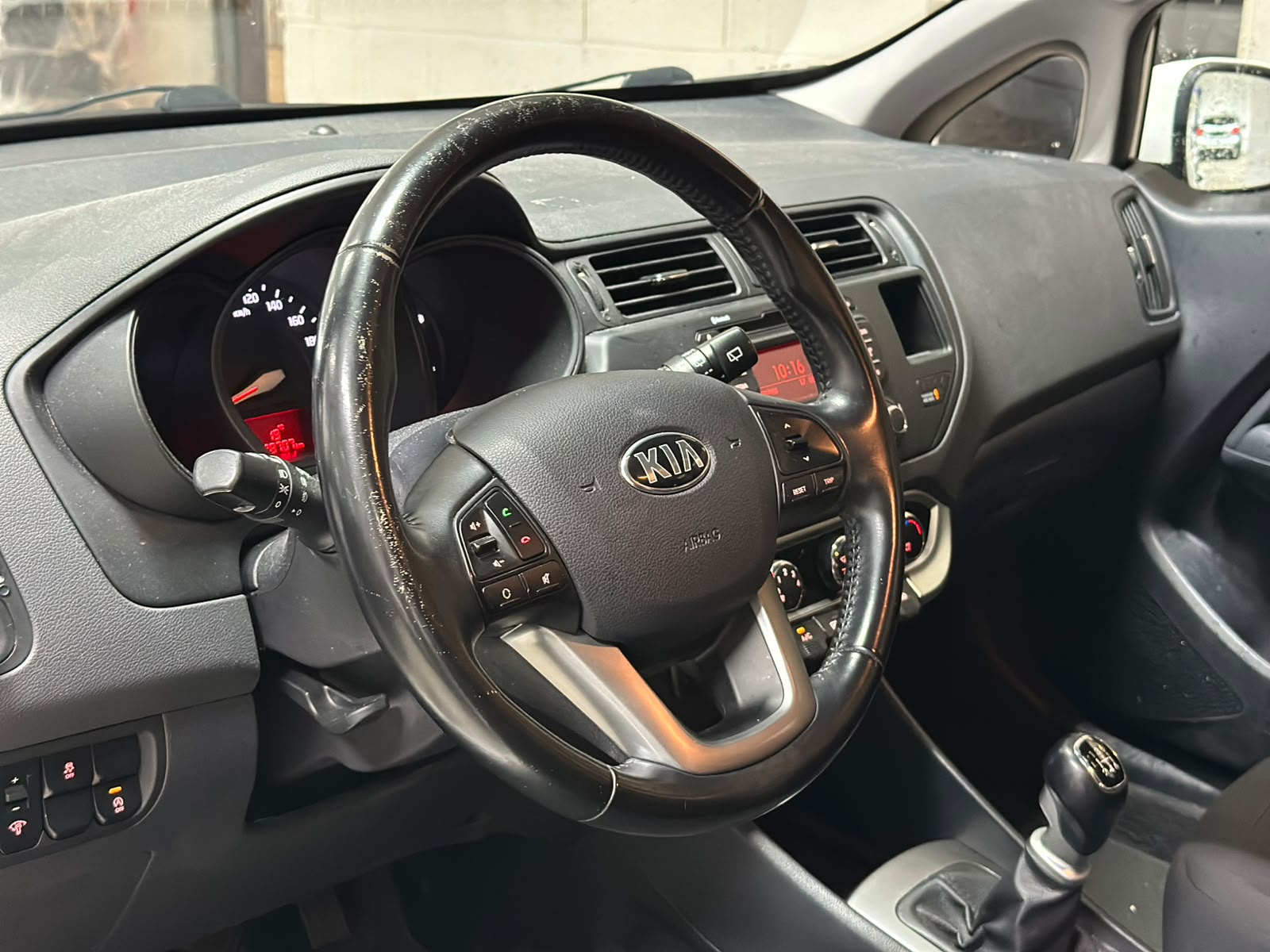 KIA Rio 1.4 CVVT Style-image-7