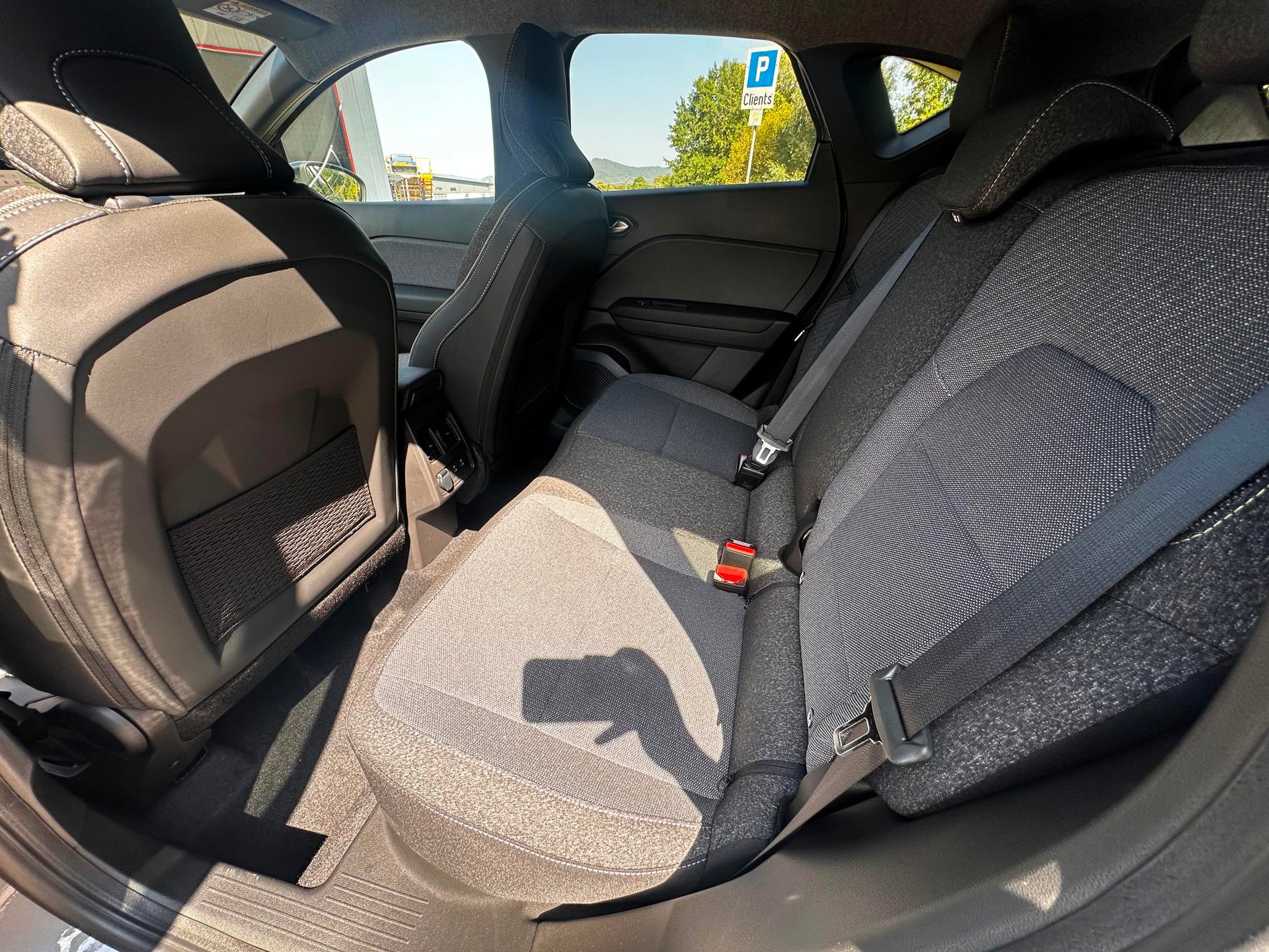 MITSUBISHI ASX 1.8 HEV Intense-image-8