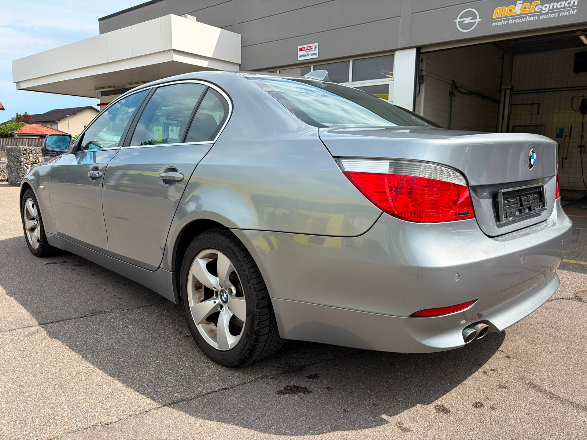 BMW 525d-image-5