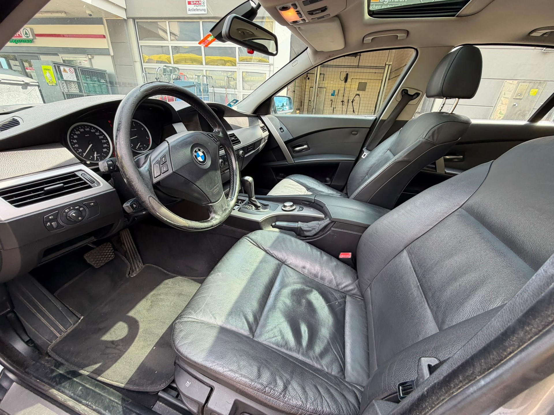 BMW 525d-image-12