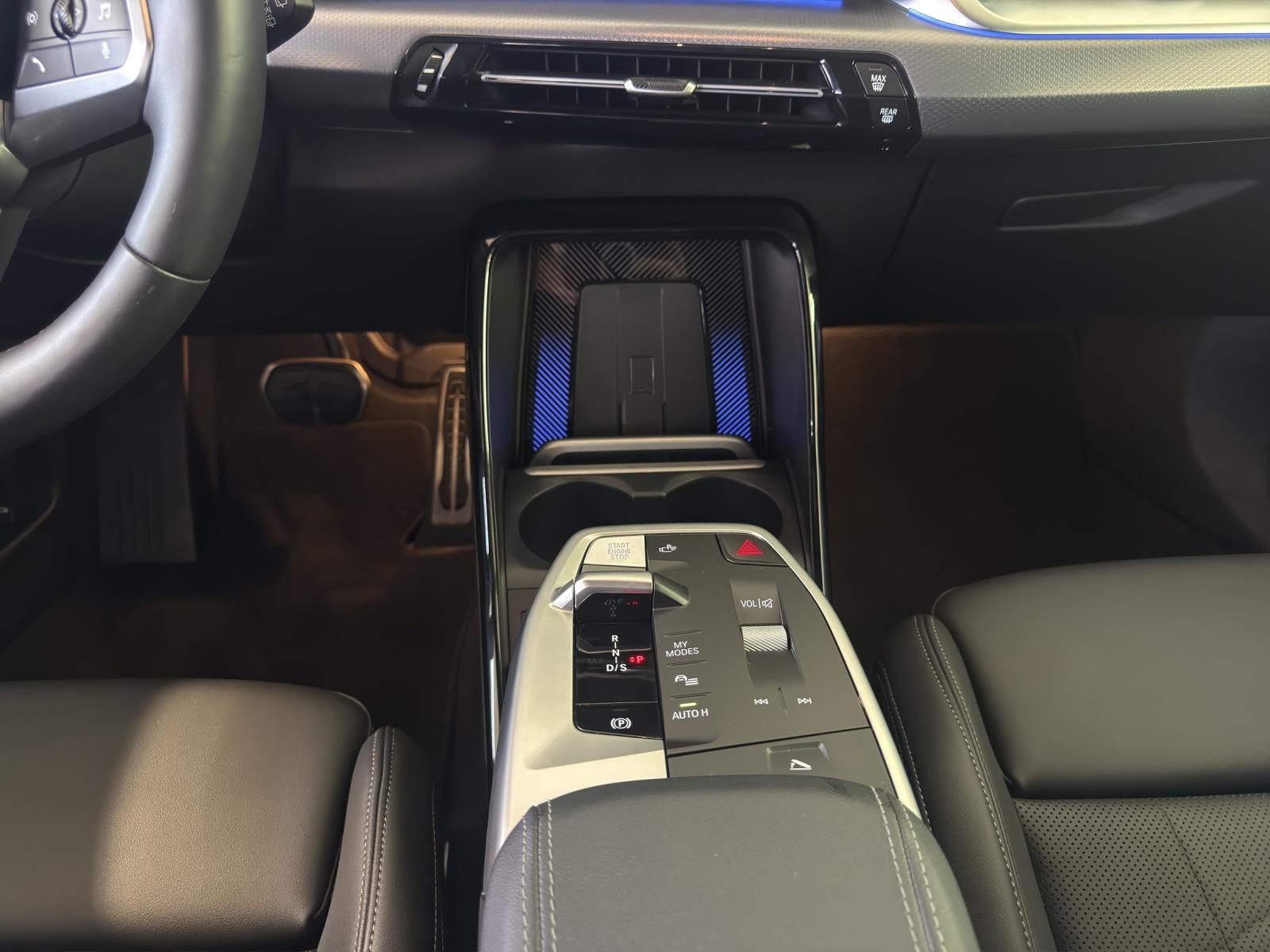 BMW 223d xDrive Active Tourer M-SportPaket-image-14