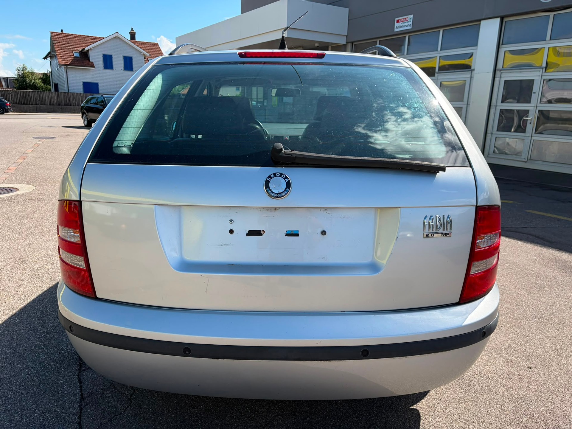 SKODA Fabia 2.0 Elegance-image-6