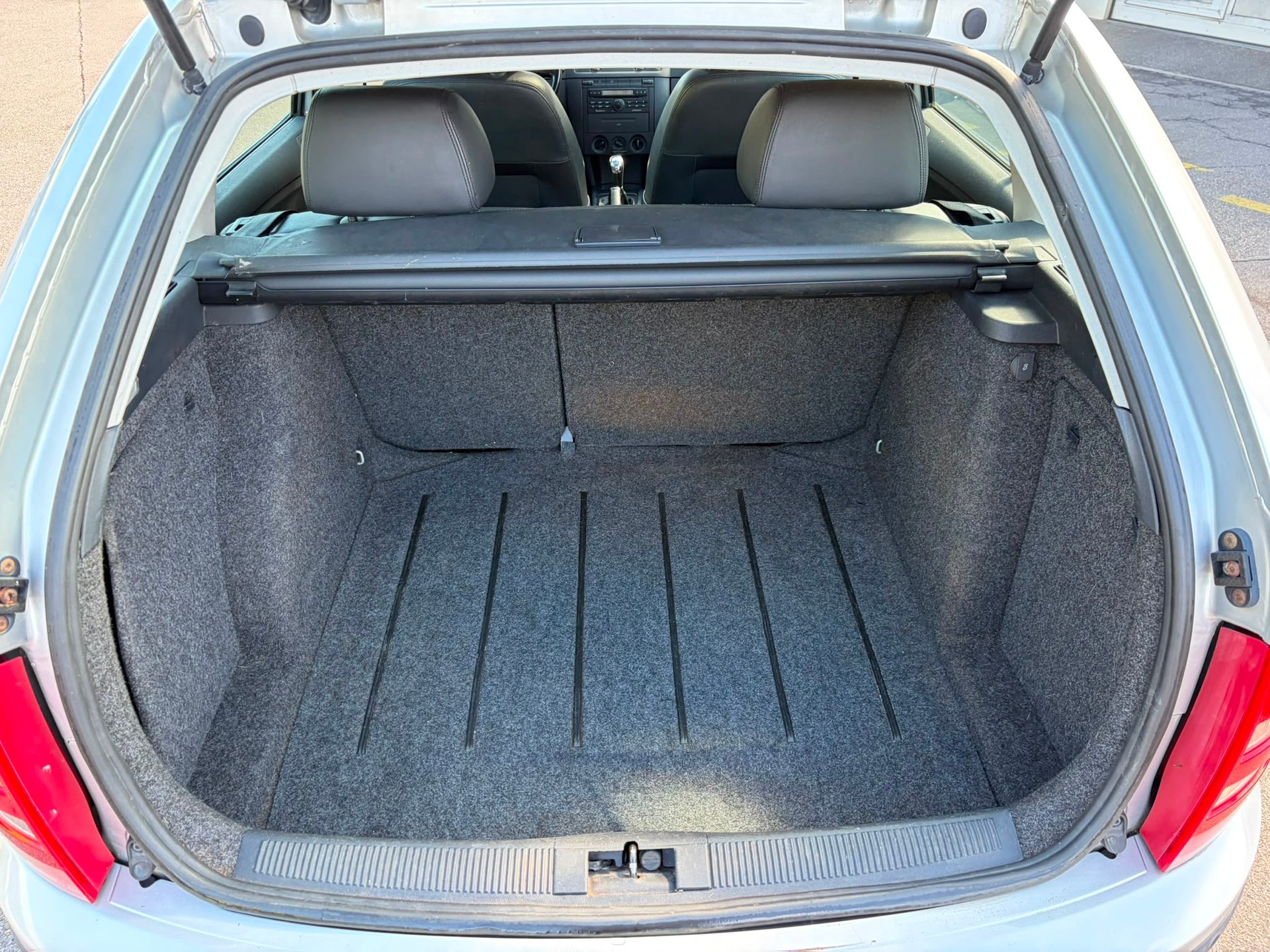 SKODA Fabia 2.0 Elegance-image-7