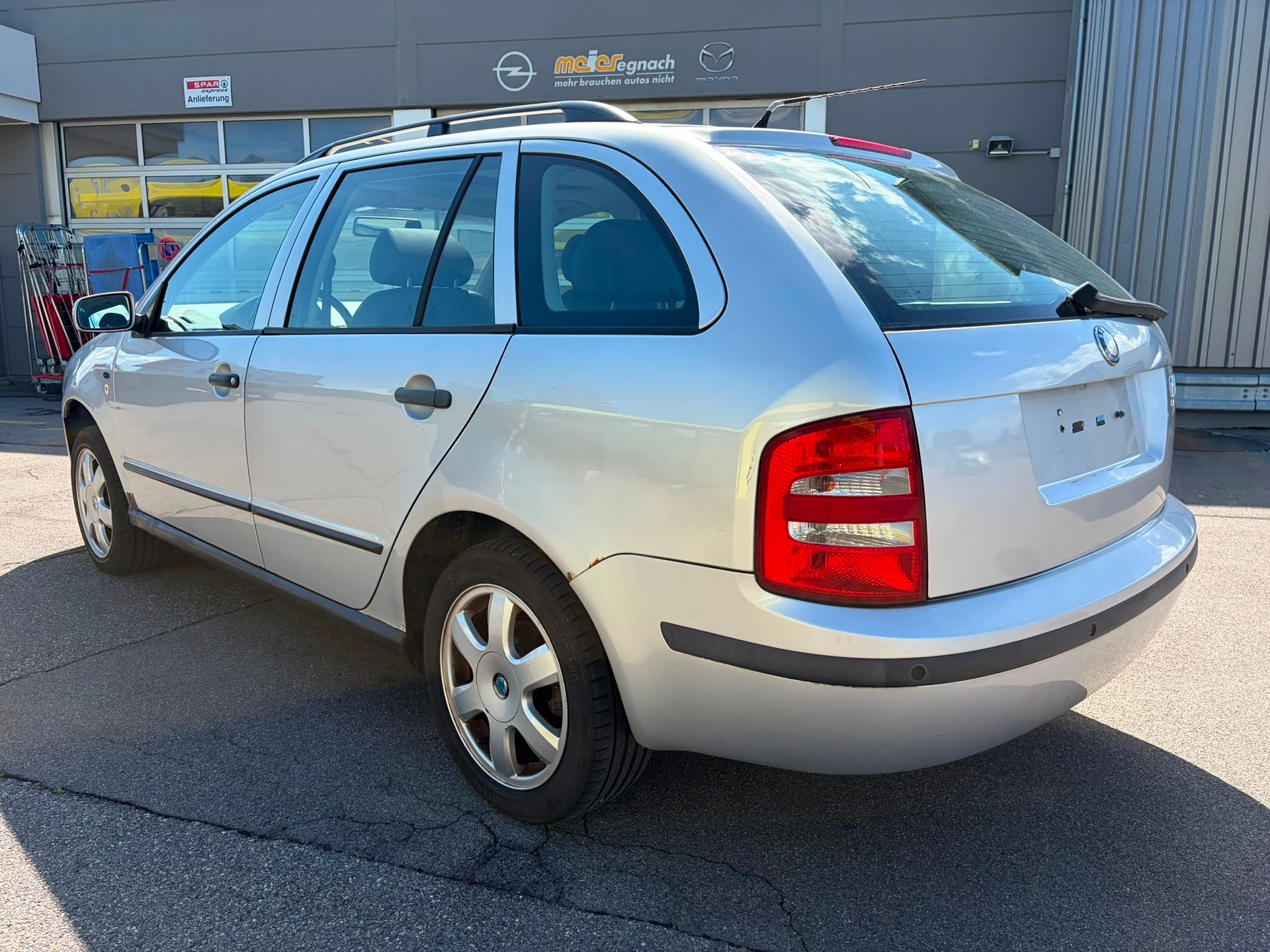 SKODA Fabia 2.0 Elegance-image-5