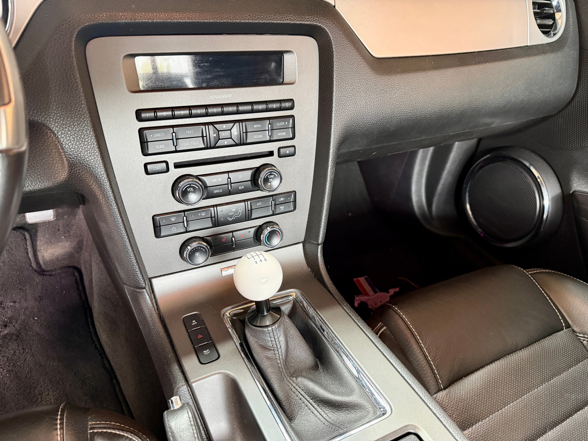 FORD GT Premium-image-6