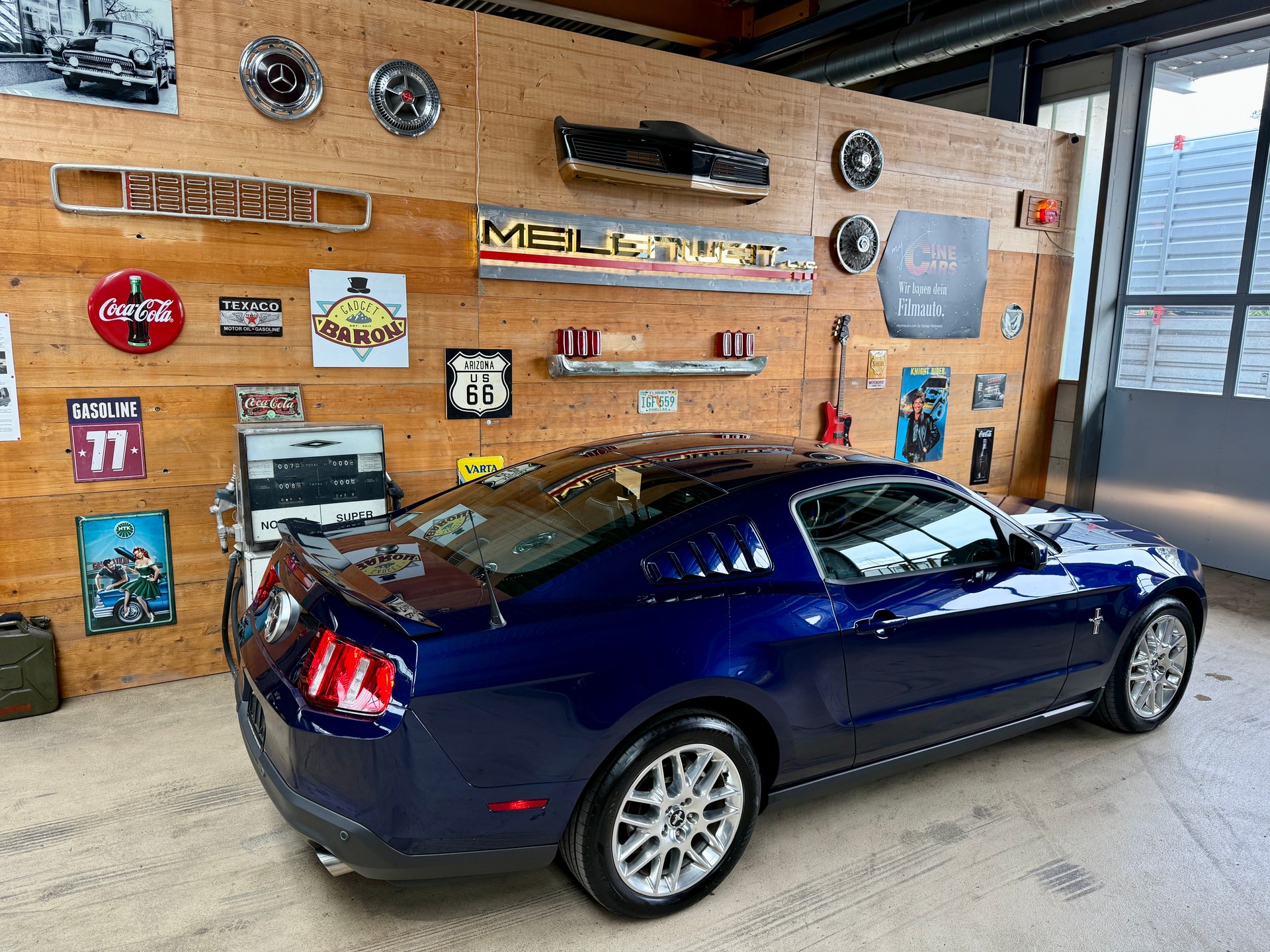 FORD GT Premium-image-12