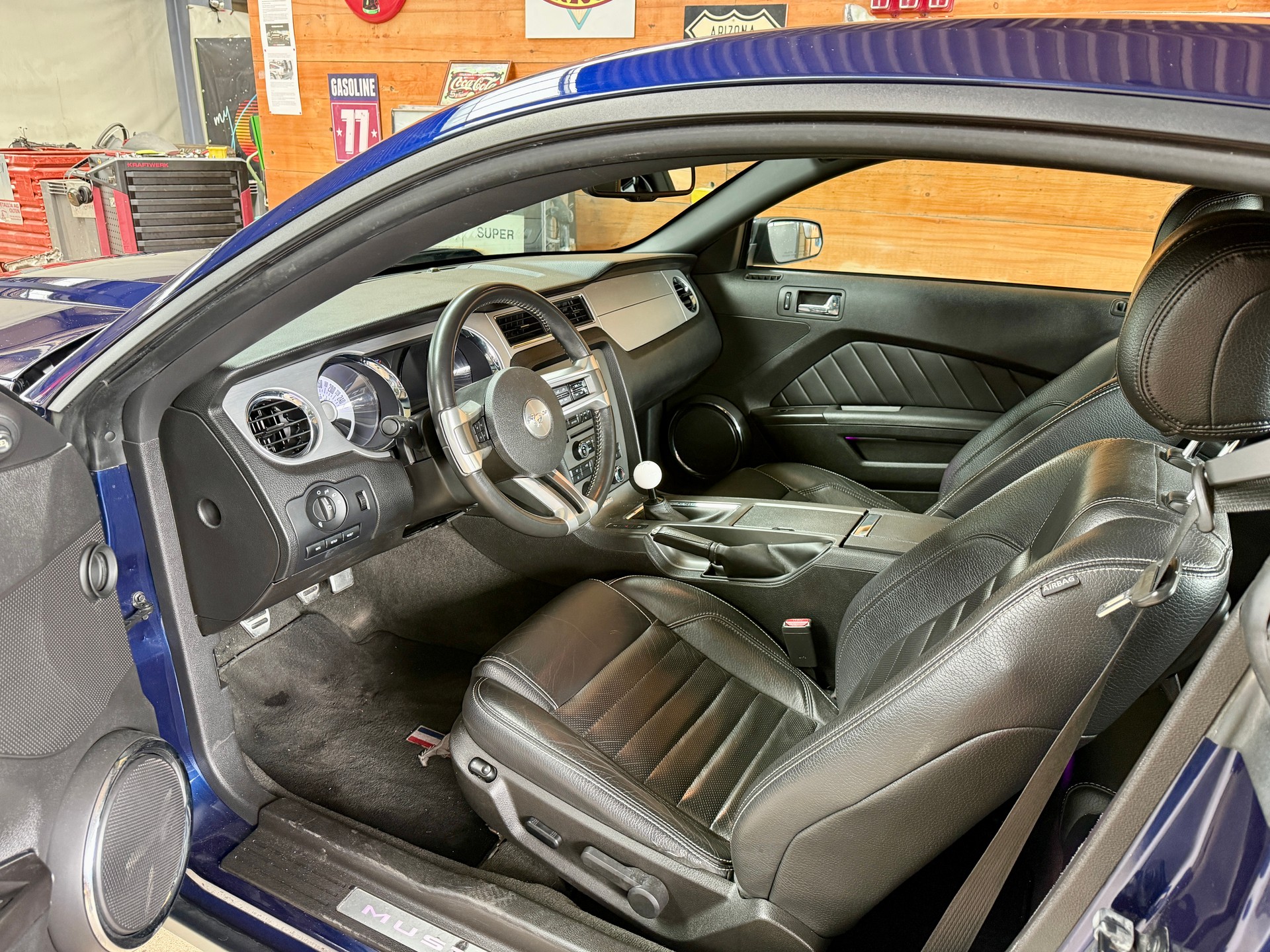 FORD GT Premium-image-5