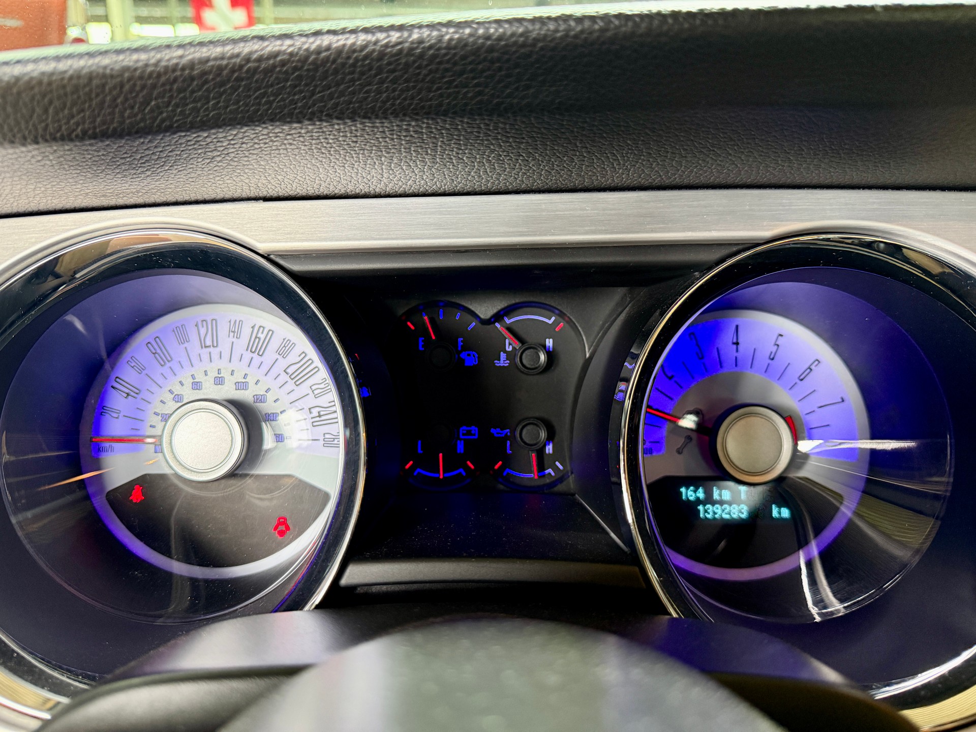 FORD GT Premium-image-10