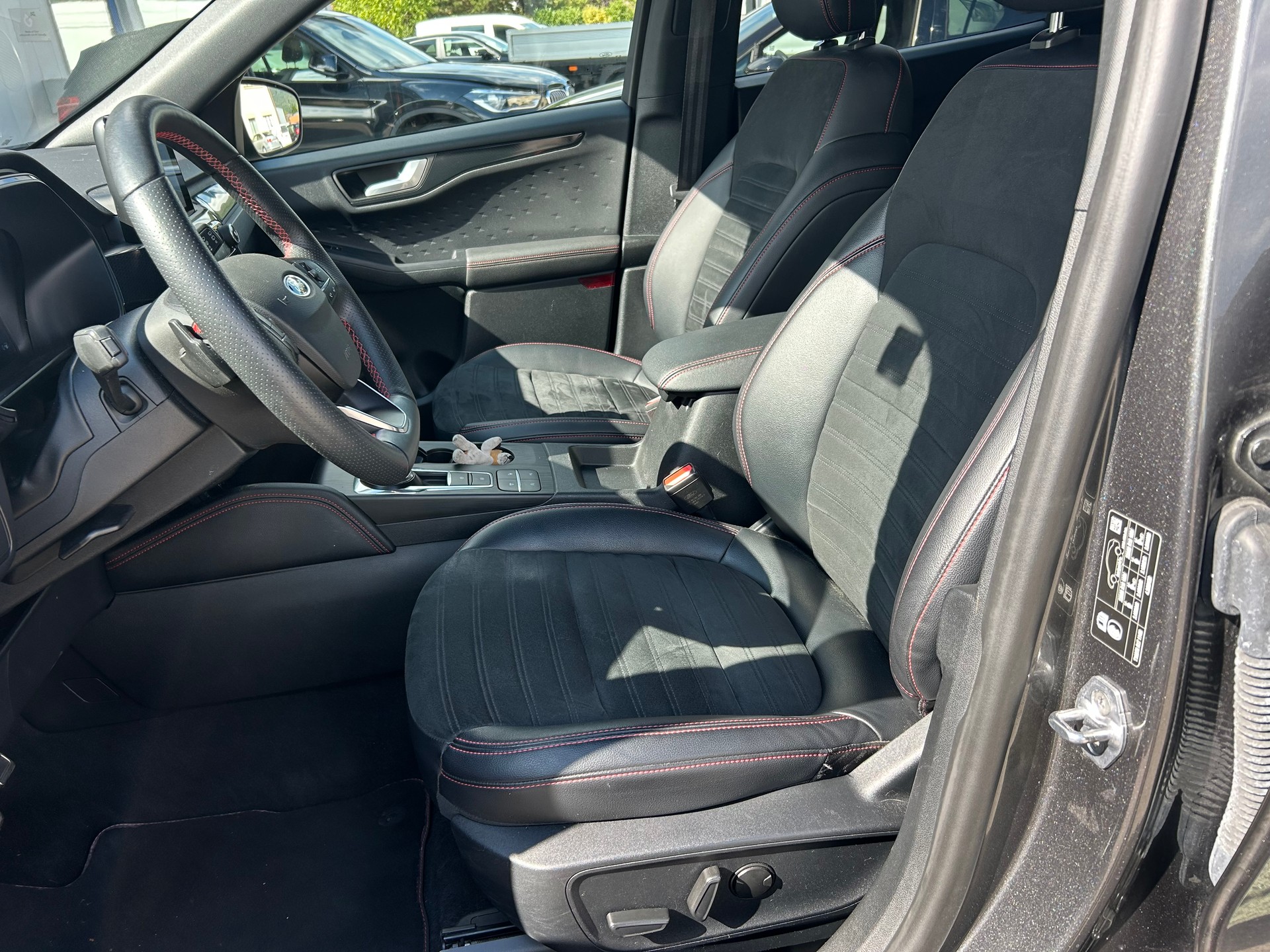 FORD Kuga 2.0 TDCi EcoBlue ST-Line X 4WD-image-4