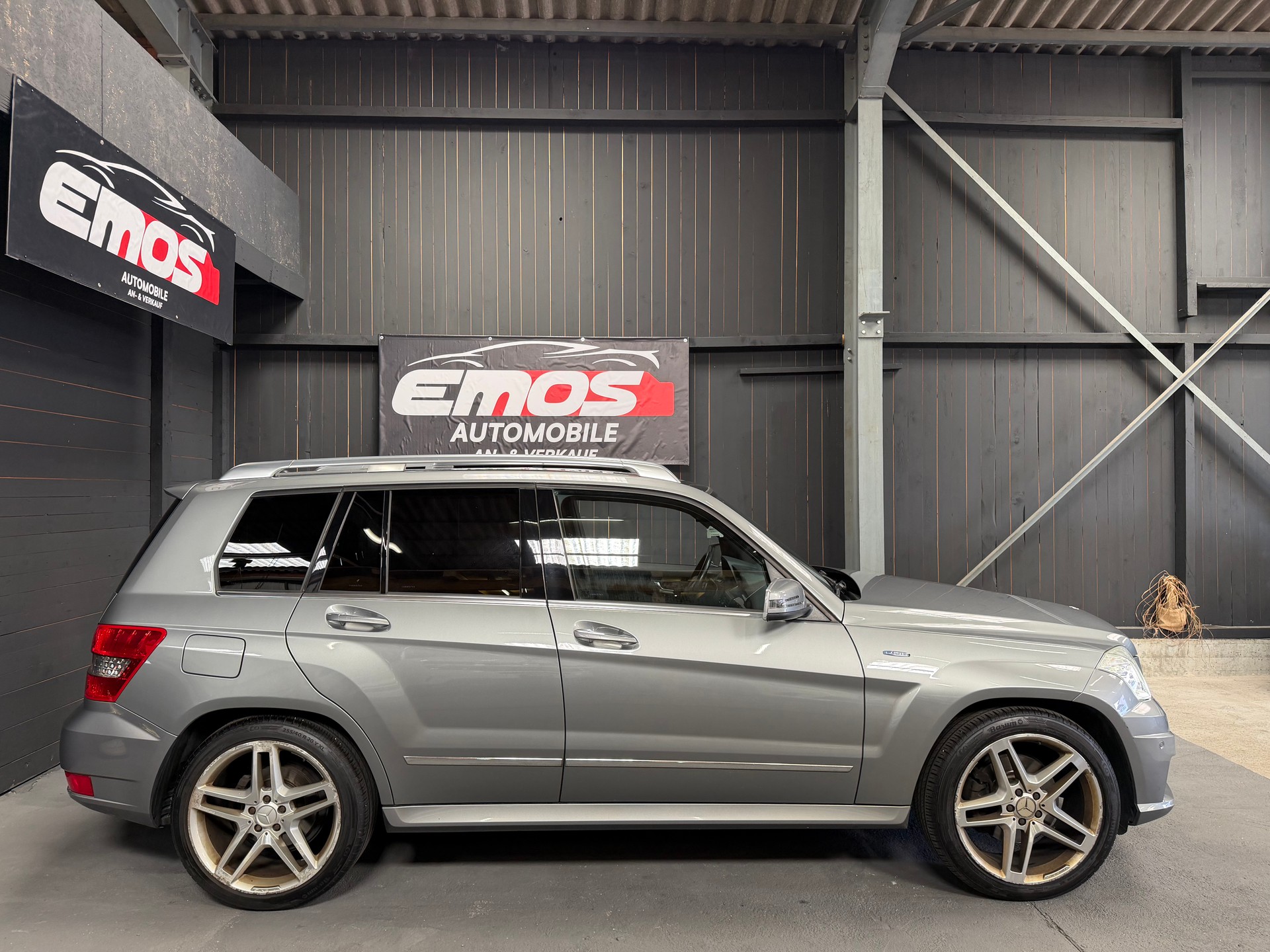 MERCEDES-BENZ GLK 350 4Matic 7G-Tronic ** Frisch Ab MFK** Anhängerkupplung 2000-image-3