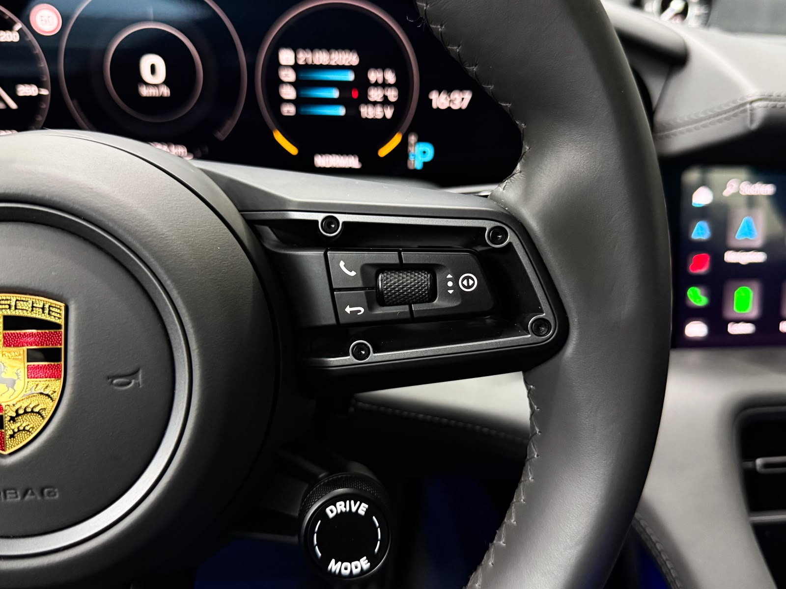 PORSCHE Taycan Turbo-image-11