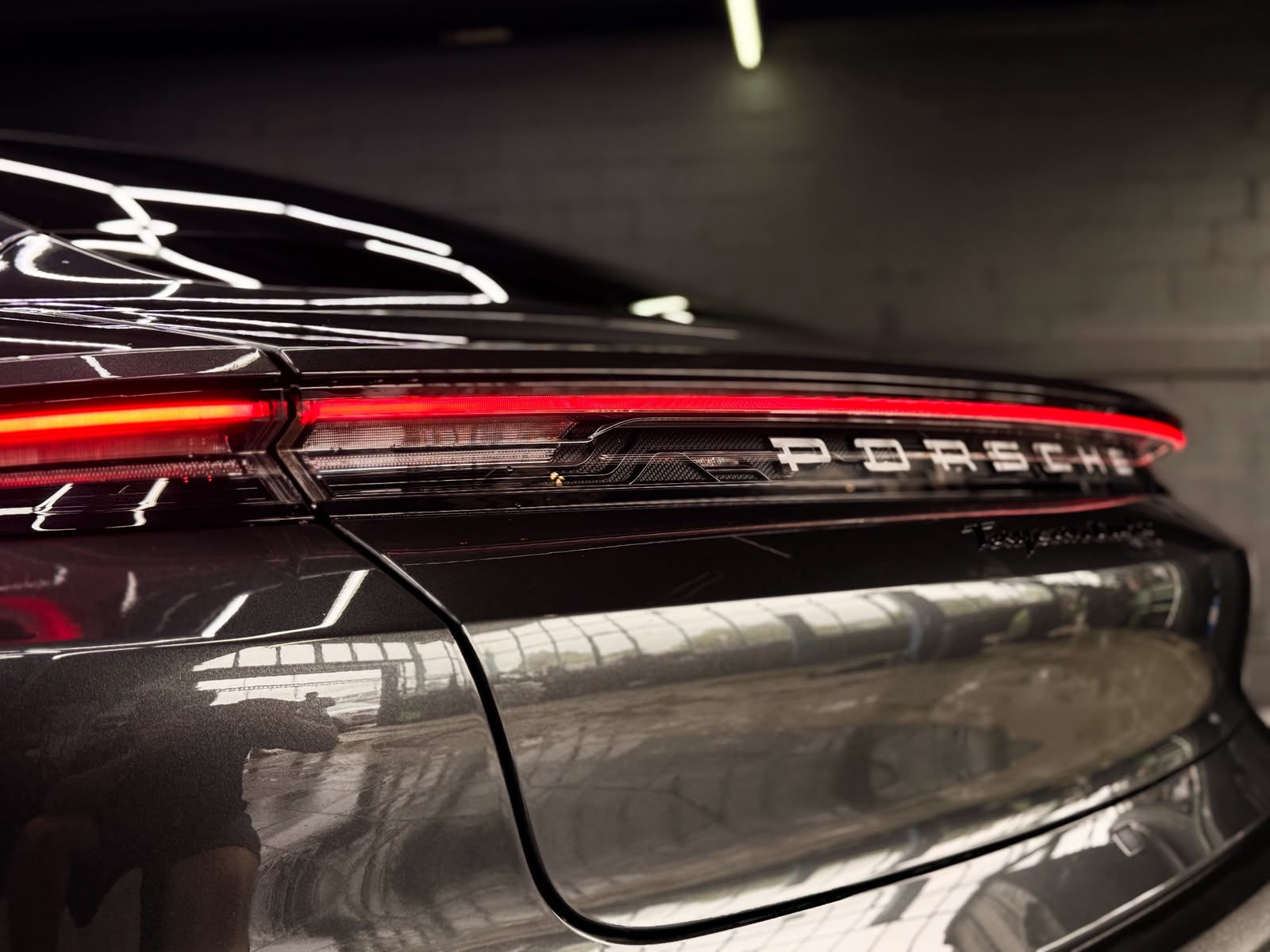 PORSCHE Taycan Turbo-image-12