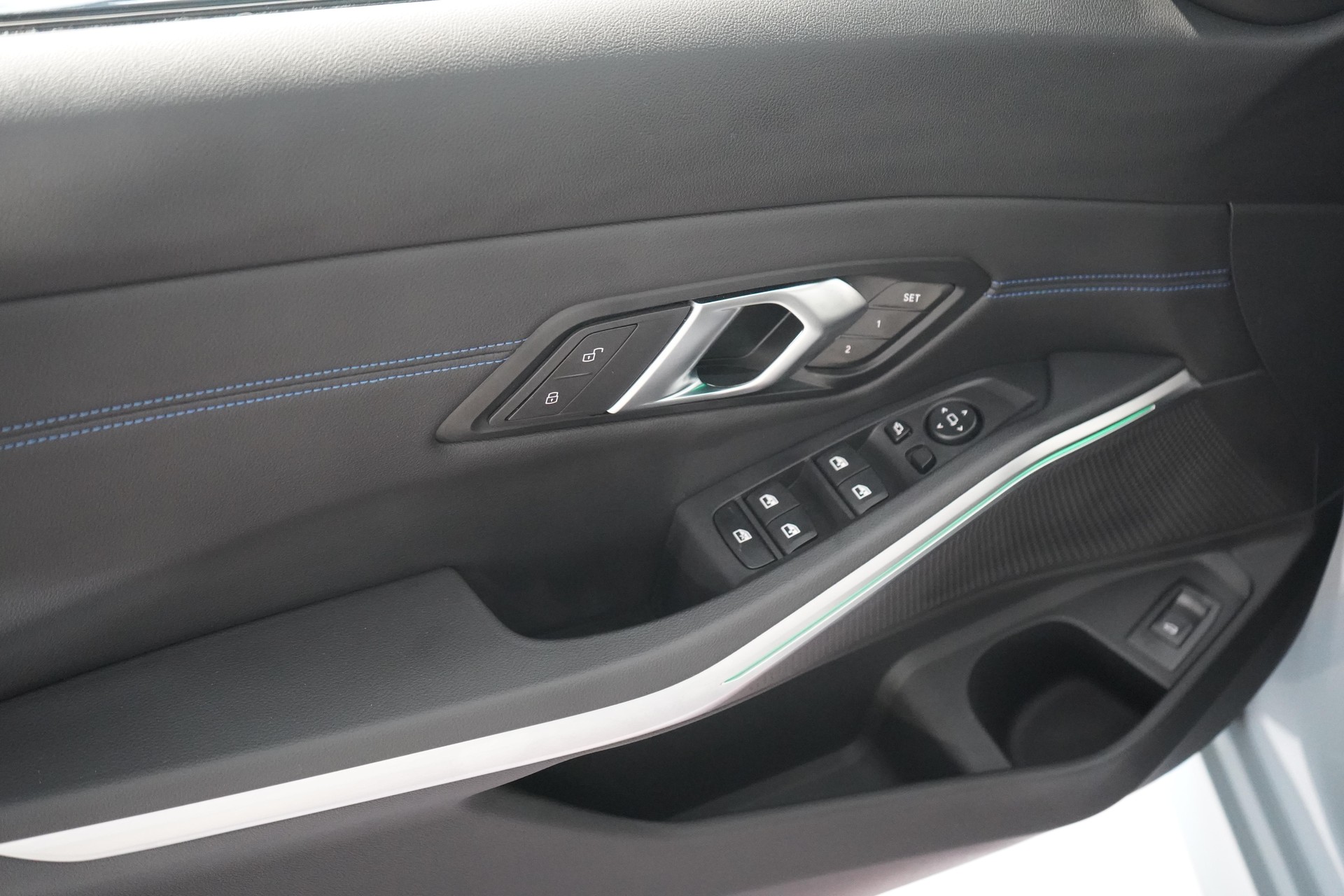 BMW 318i Touring-image-20