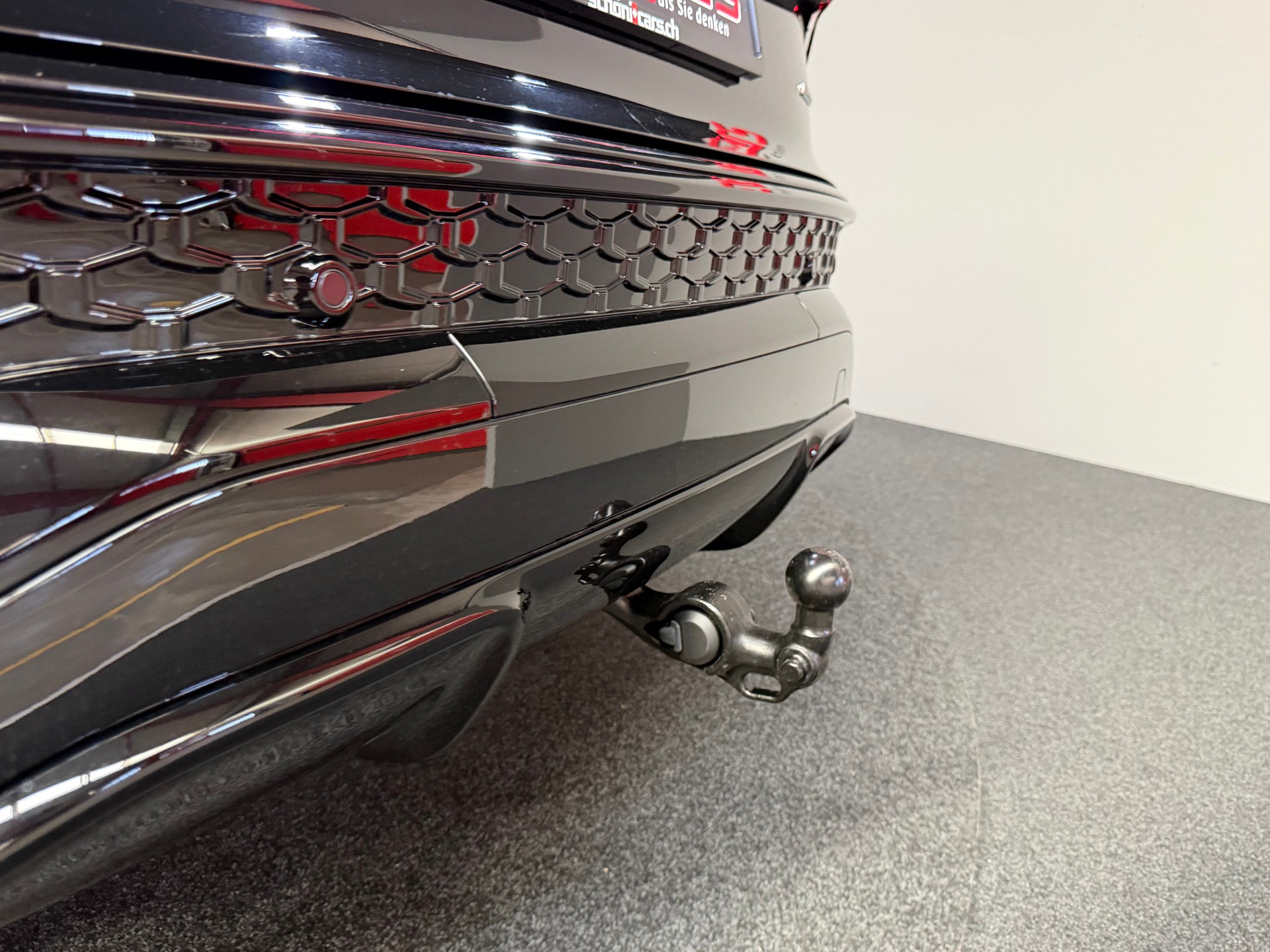 AUDI Q3 SUV TFSI quattro 195 kW S tronic S Line-image-10