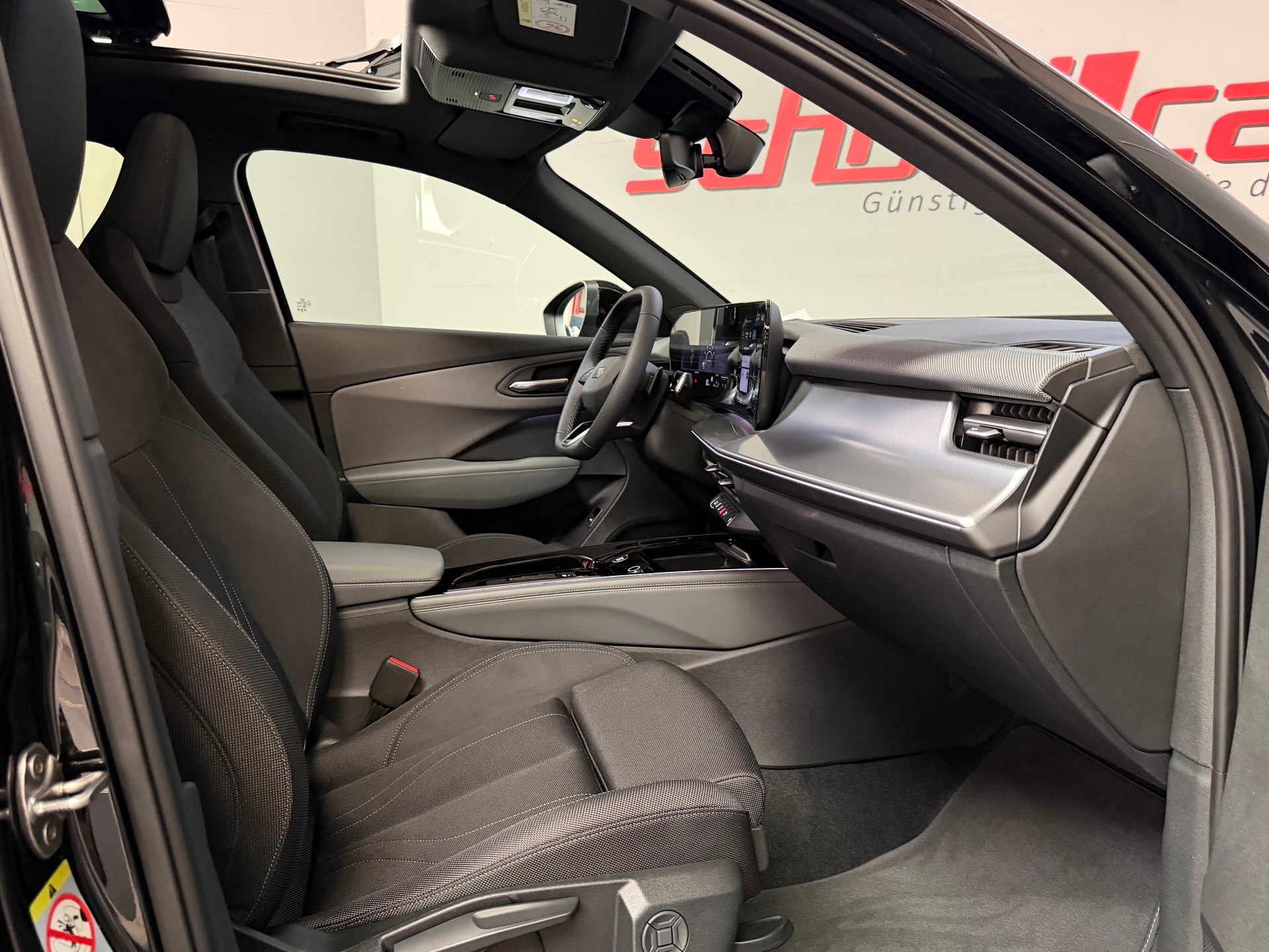 AUDI Q3 SUV TFSI quattro 195 kW S tronic S Line-image-18