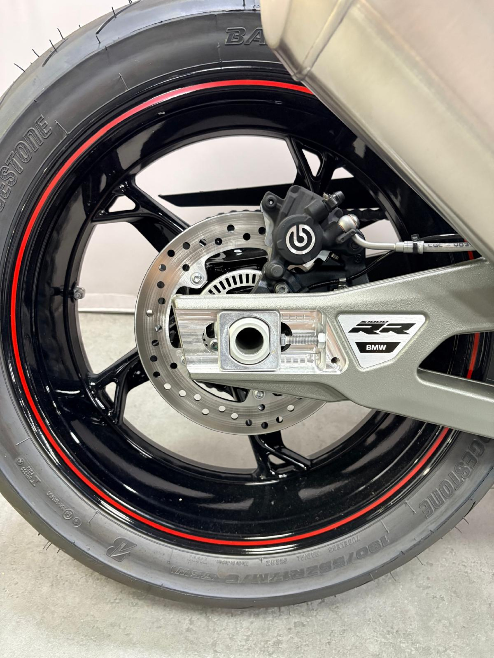 BMW S 1000 RR ***leasing 36 mois 3.9 %, 299chf par mois apport 2-image-5