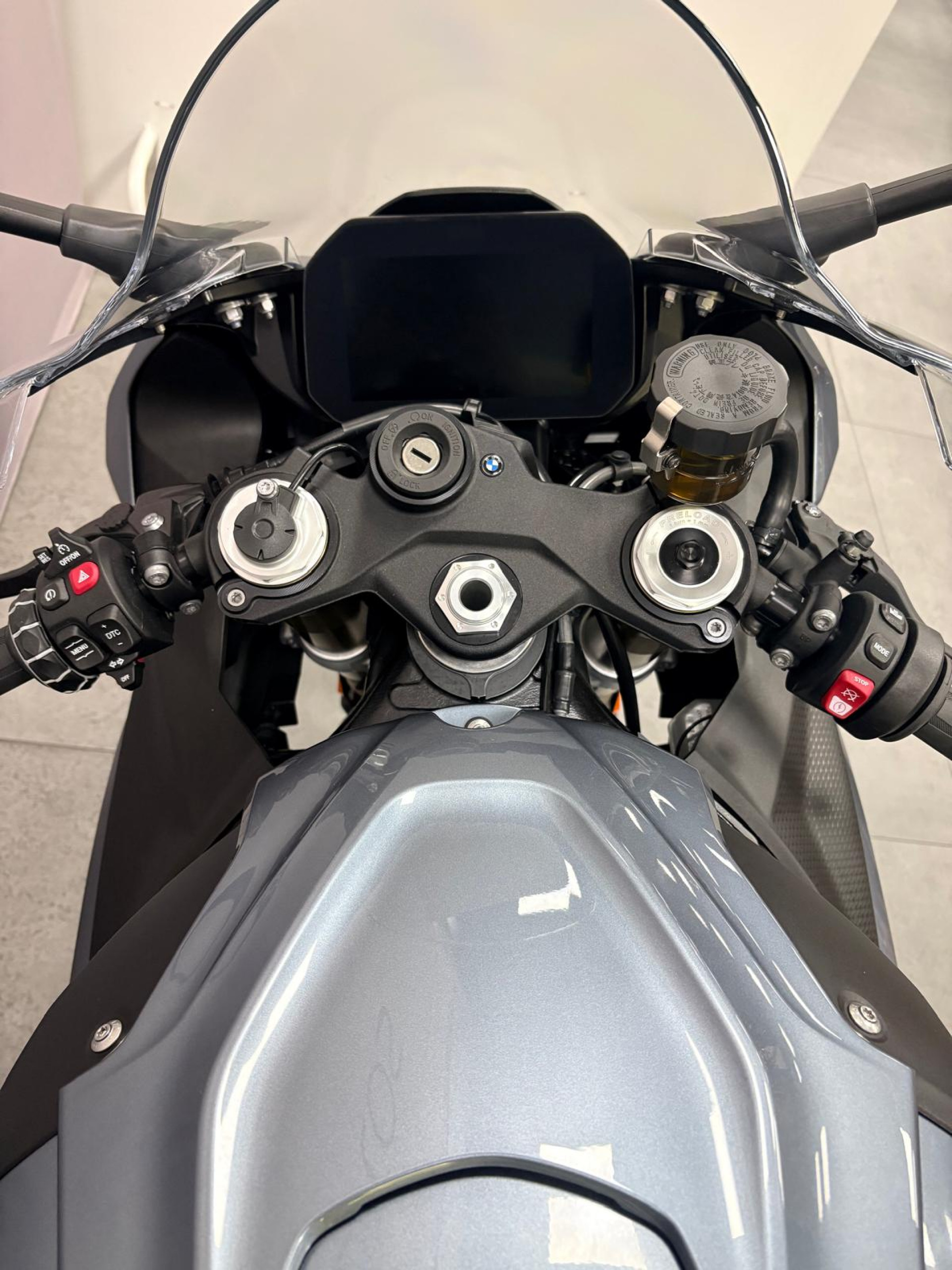 BMW S 1000 RR ***leasing 36 mois 3.9 %, 299chf par mois apport 2-image-6