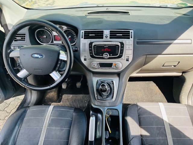 FORD Kuga 2.0 TDCi Titanium 4WD-image-14